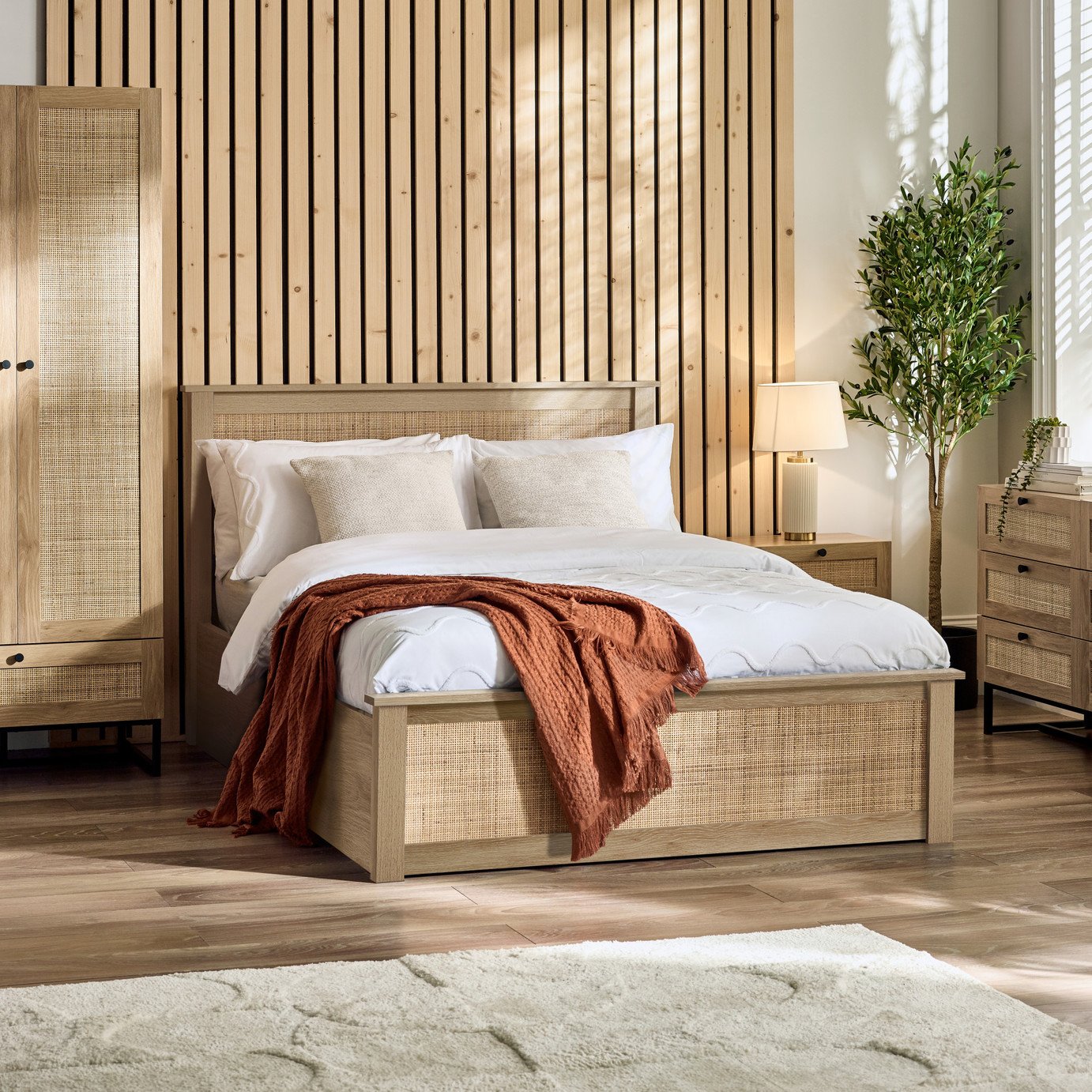Julian Bowen Padstow Double Ottoman Bed - Oak