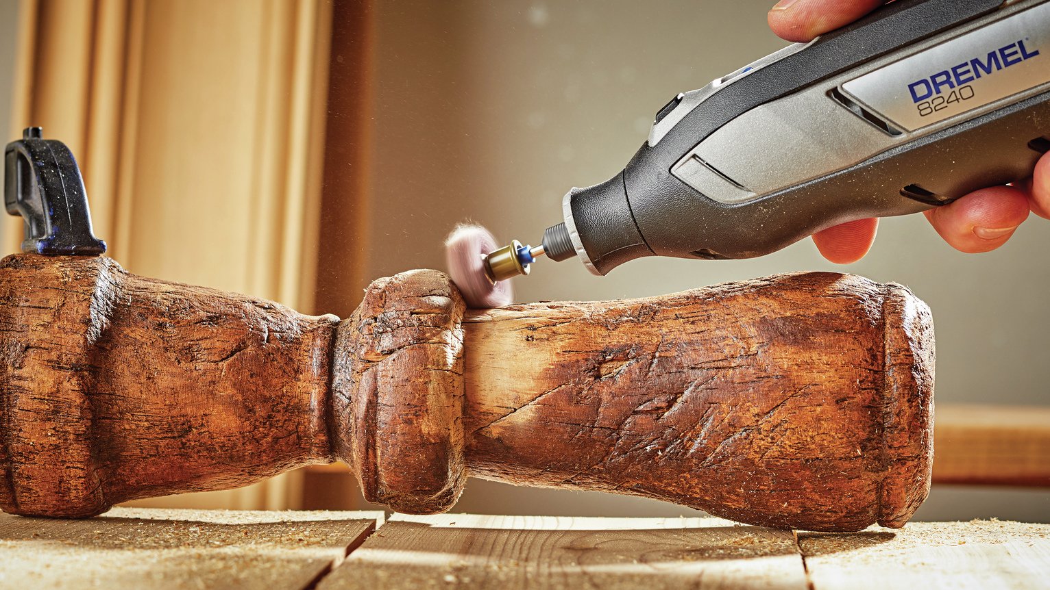 Dremel 8240 12V Cordless Multi Tool Kit