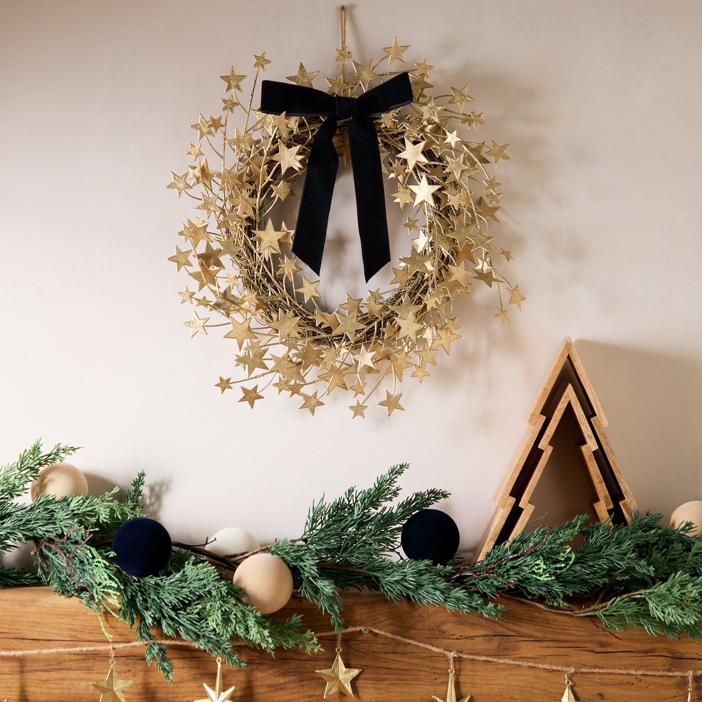 Habitat Gold Star Christmas Wreath 