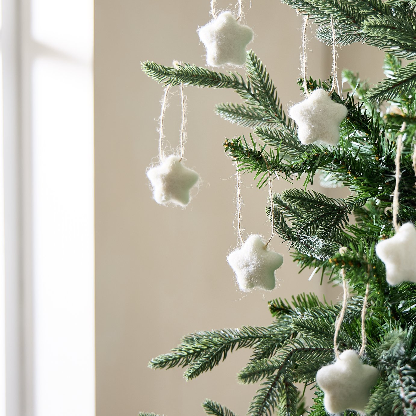 Habitat Pack of 6 White Star Christmas Hanging Decoration