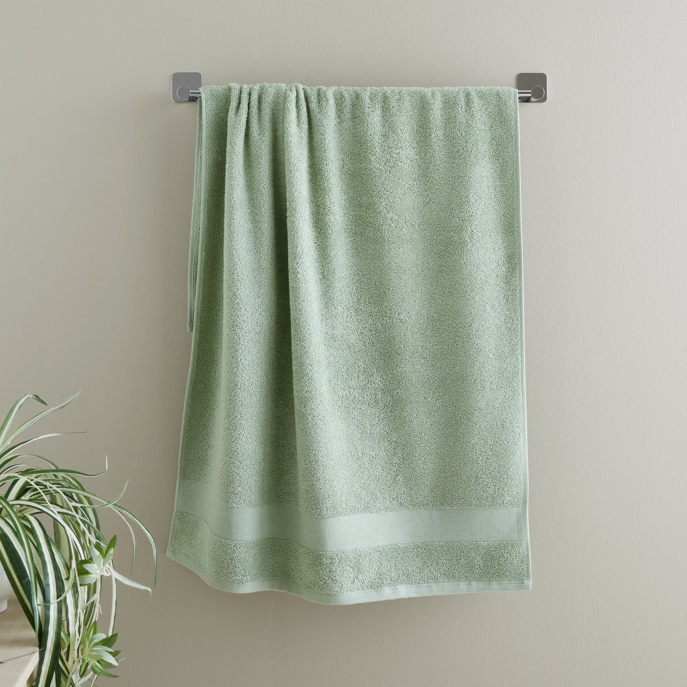Catherine Lansfield Anti Bacterial Bath Towel