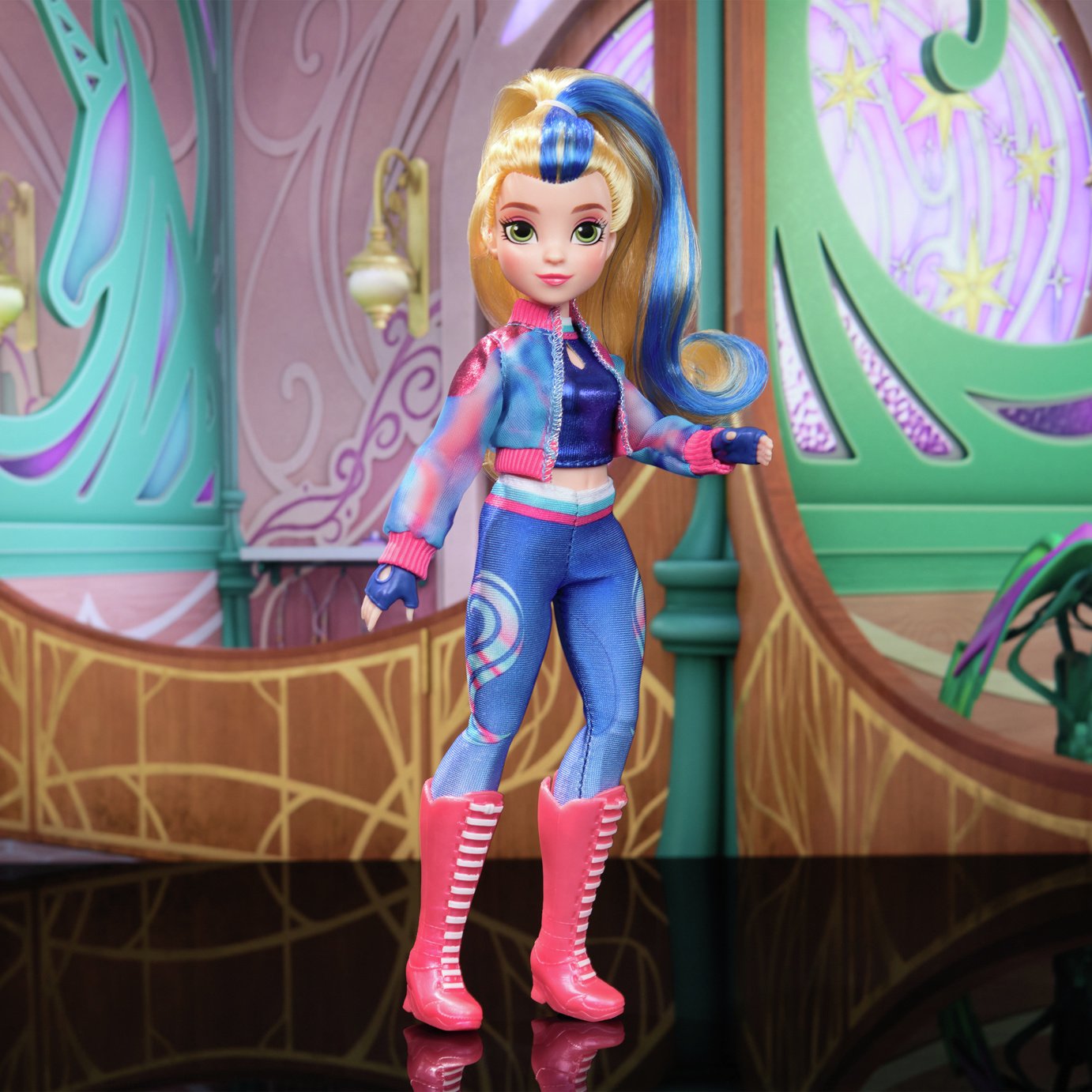 Unicorn Academy Isabel Doll – 9.5" Fashion Doll With Trophy, Medal & 5 Accessories, Inspired By Netflix Show