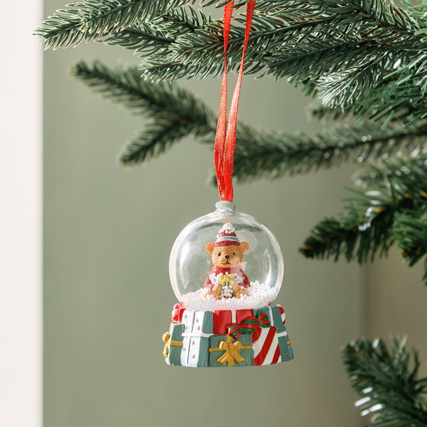Argos Home Single Bear Snowglobe Hanging Christmas Ornament