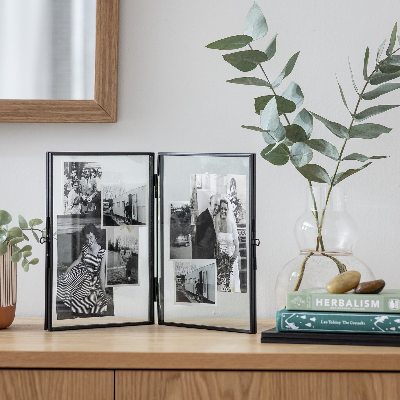 Habitat Skinny Black Metal Hinged Picture Frame - 5x7"