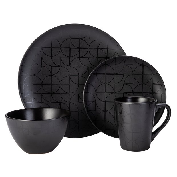 Black dining on sale plate sets