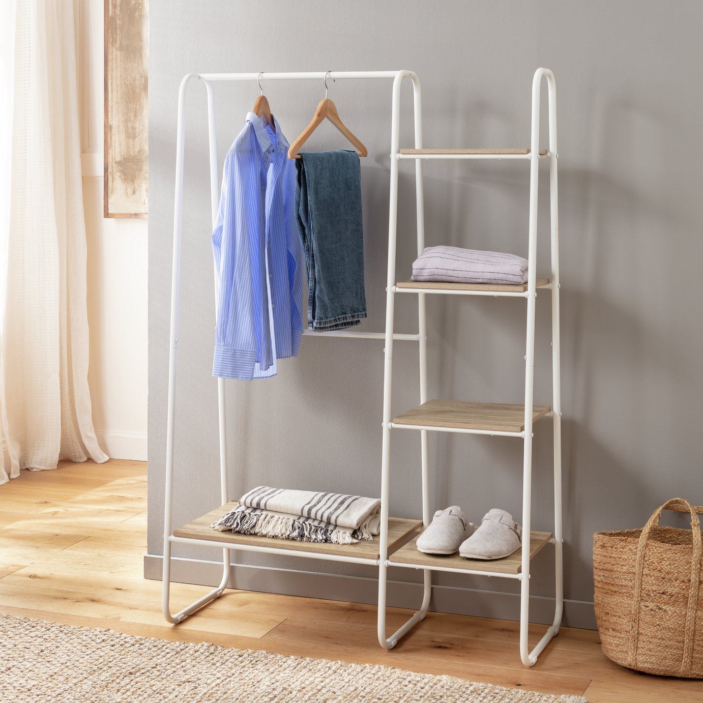 Argos Home Ryan Clothes Rail with Shelves