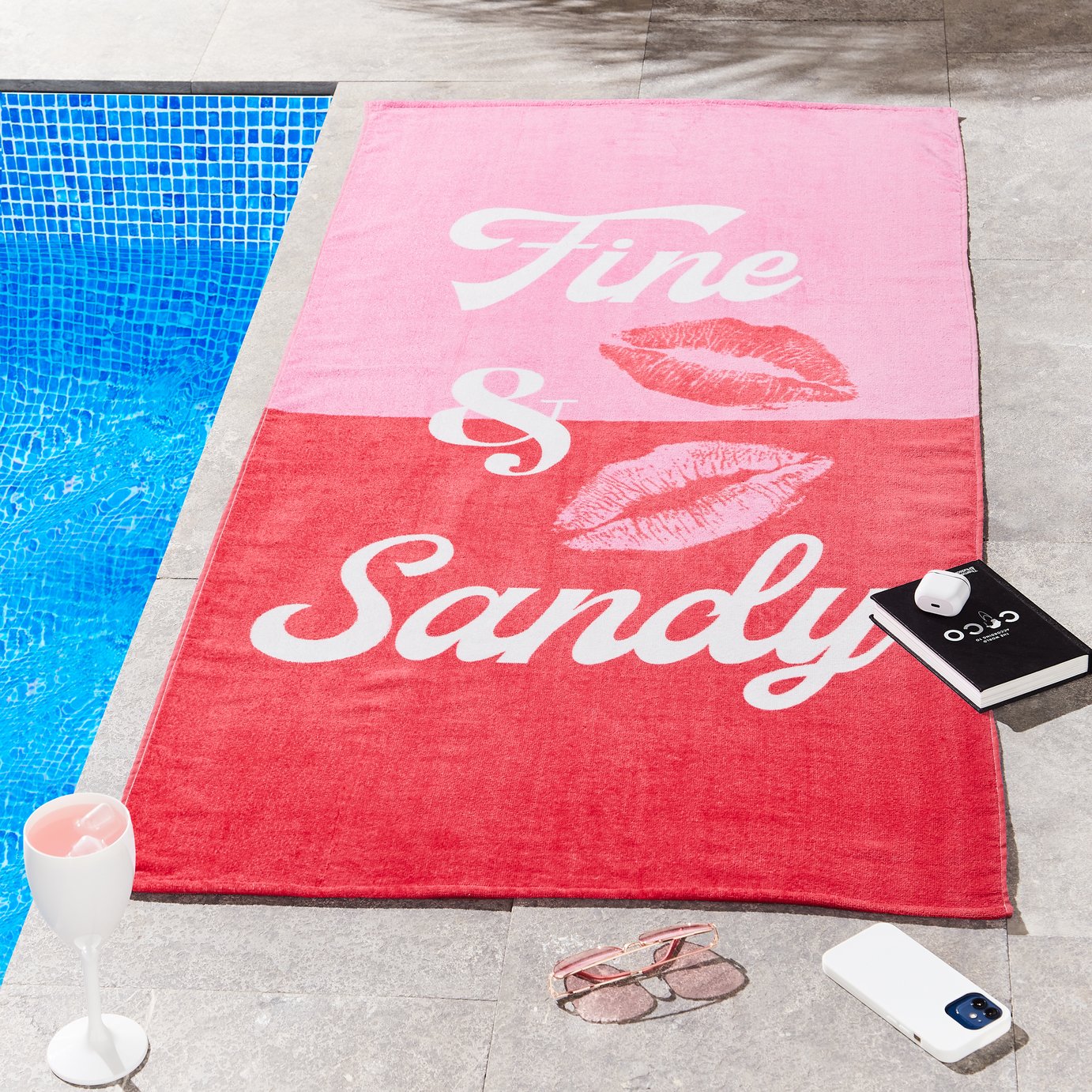 Sassy B Fine & Sandy Beach Towel - Pink