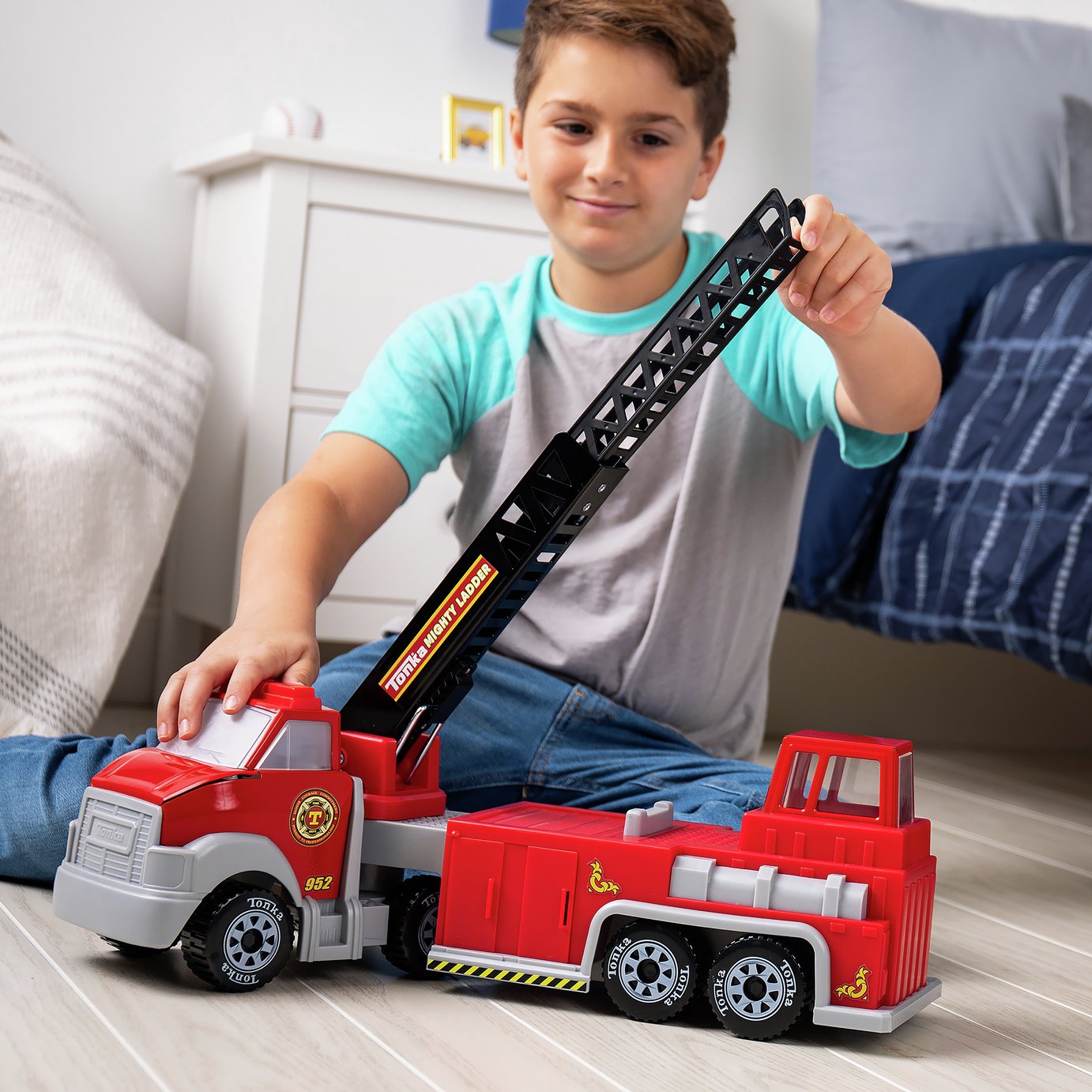 Tonka Steel Classics Hook N' Ladder Fire Engine