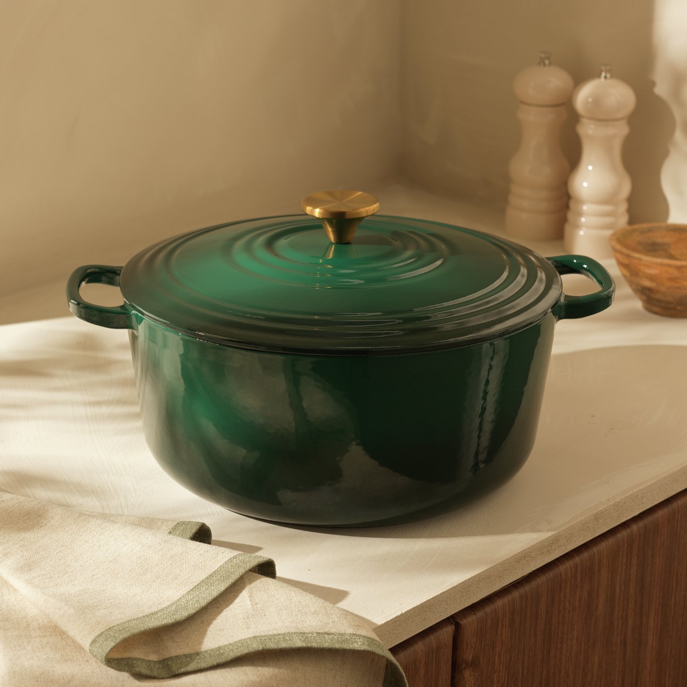 Habitat 6.7 Litre Cast Iron Casserole Dish - Green