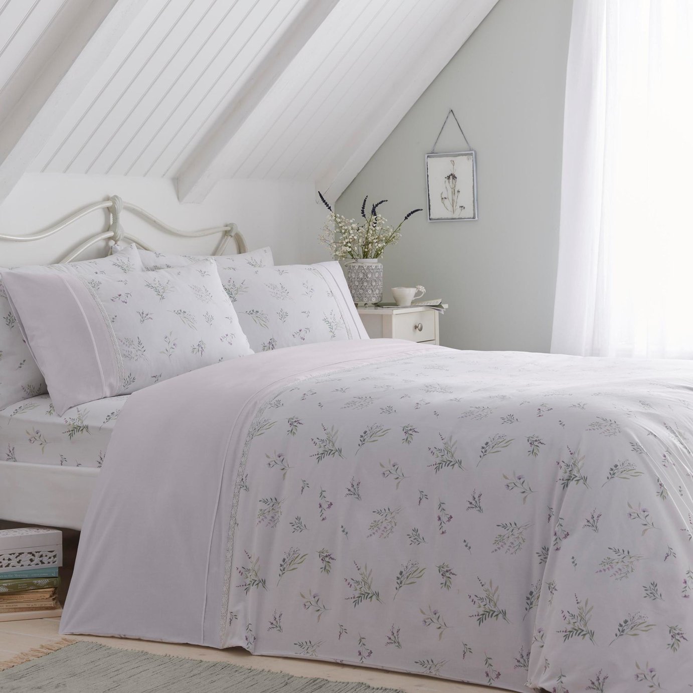 Dreams & Drapes Decorative Chloe Printed Lilac Bedding Set