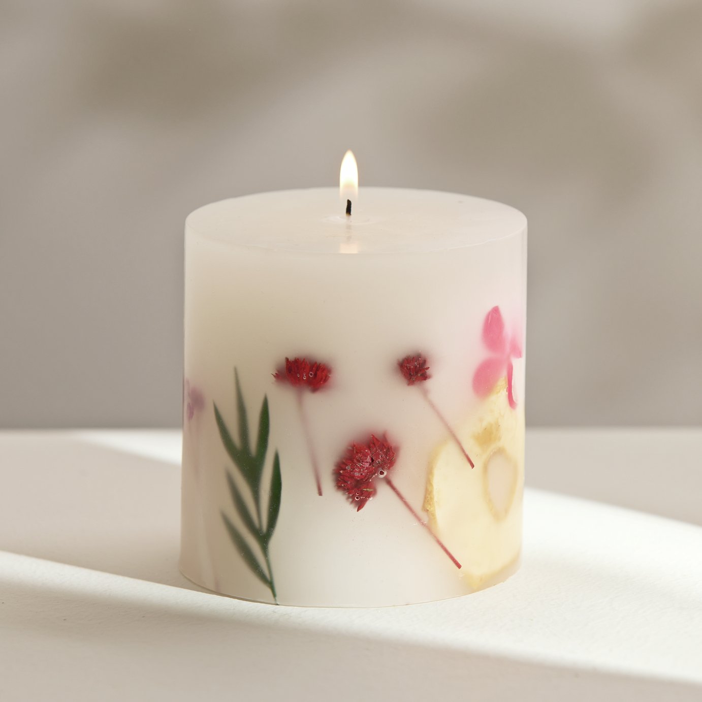 Argos Home Inclusion Candle - Peony & White Lily