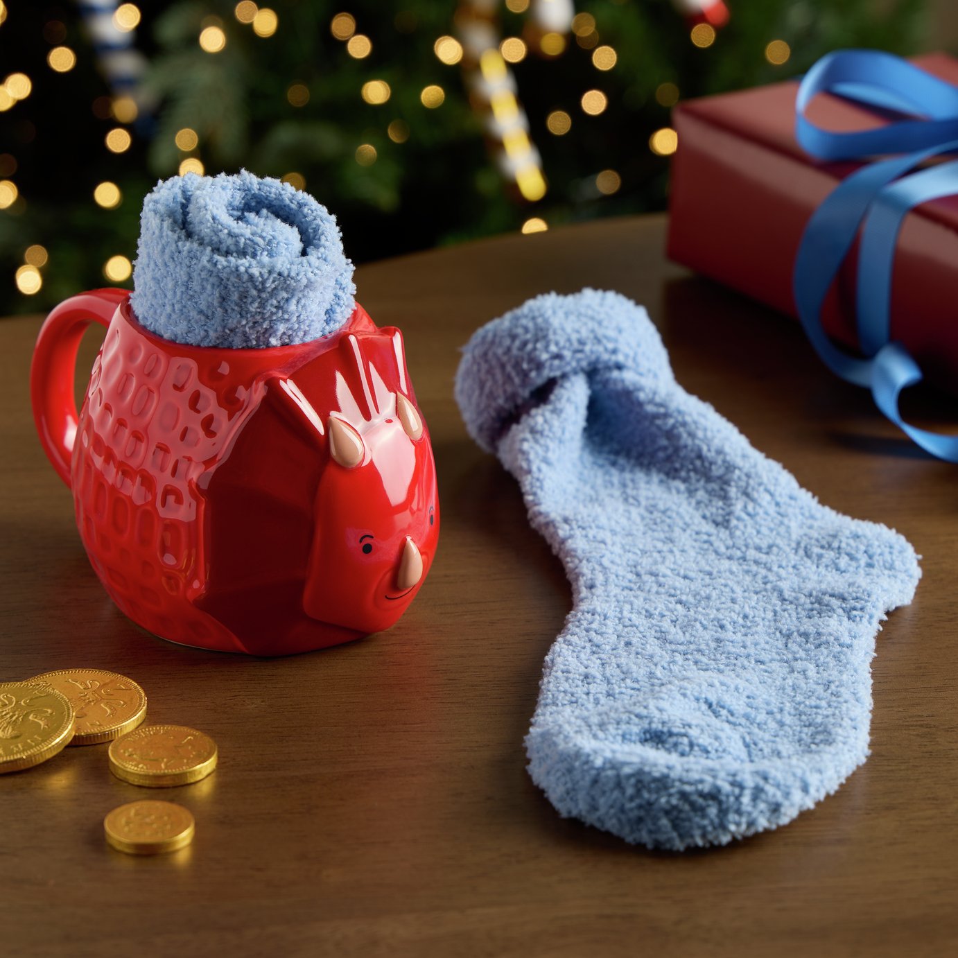 Argos Home Red Dinosaur Head Mug with Kids Socks Set