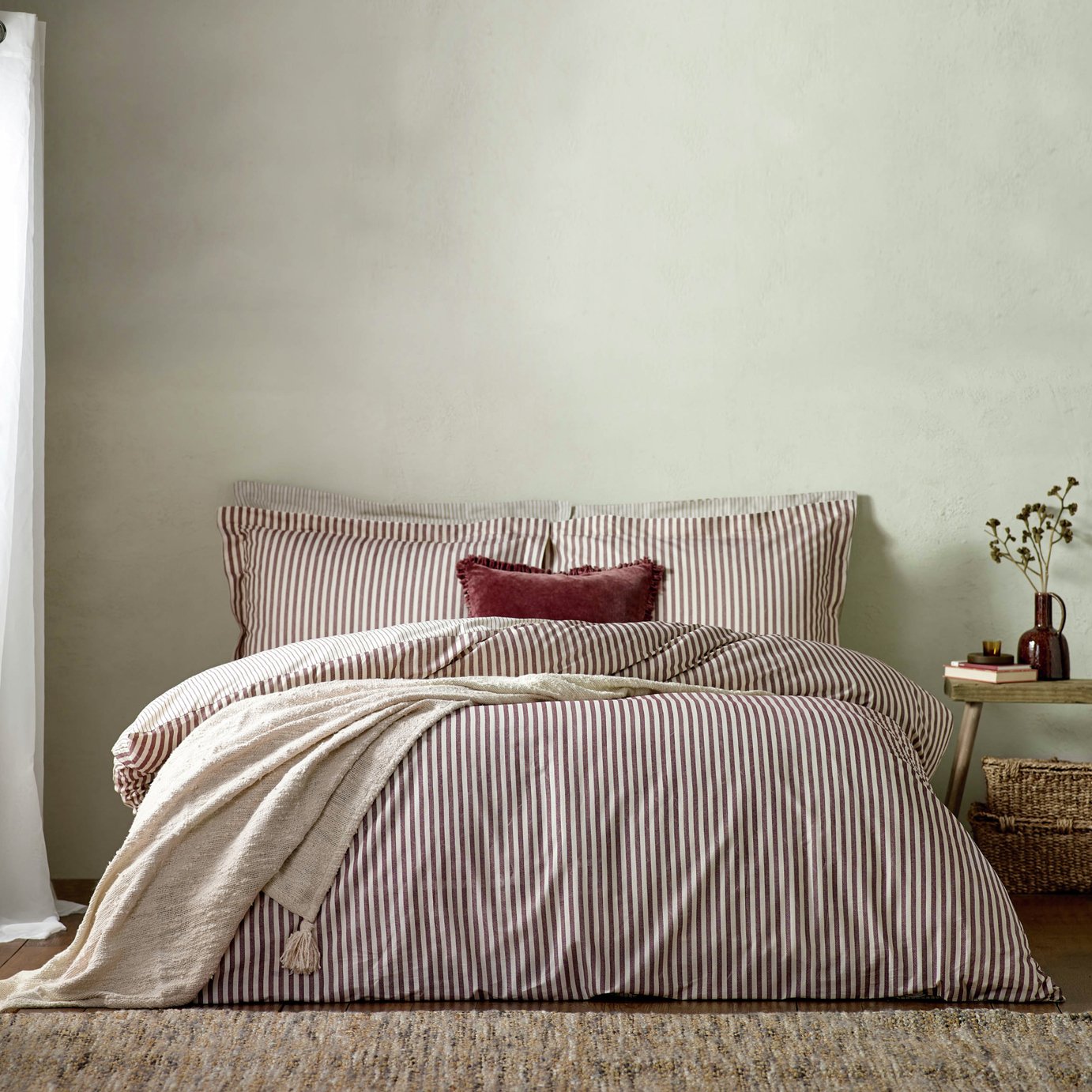 Yard Hebden Cotton Stripe Beetroot Bedding Set - Double