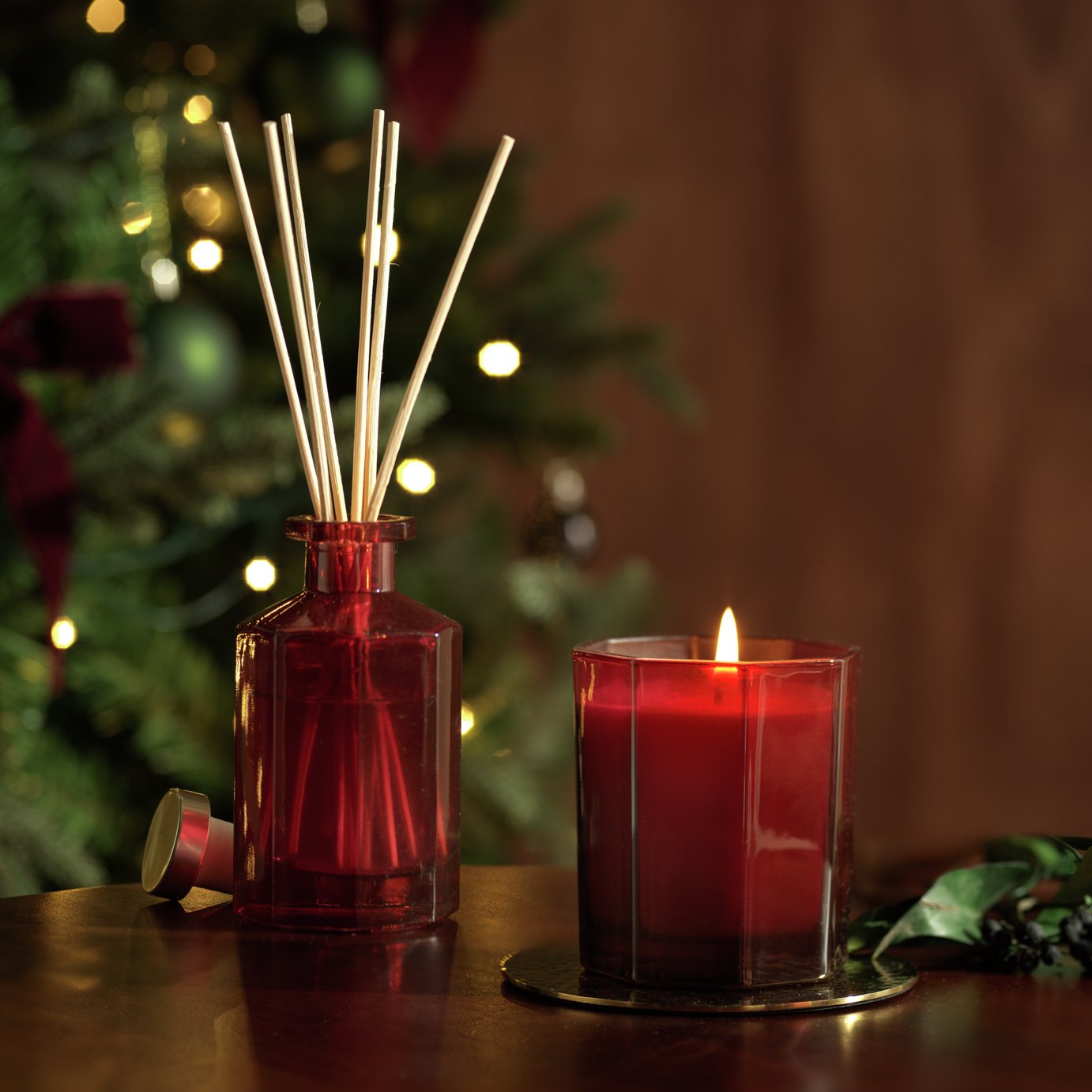 Argos Home Candle & 90ml Diffuser Set - Christmas Spice