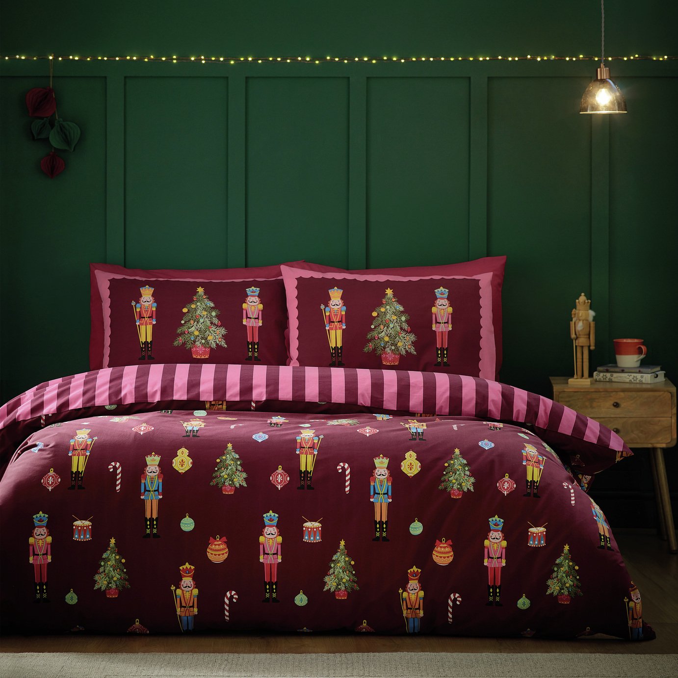 Catherine Lansfield Xmas Nutcracker Stripe Berry Bedding Set