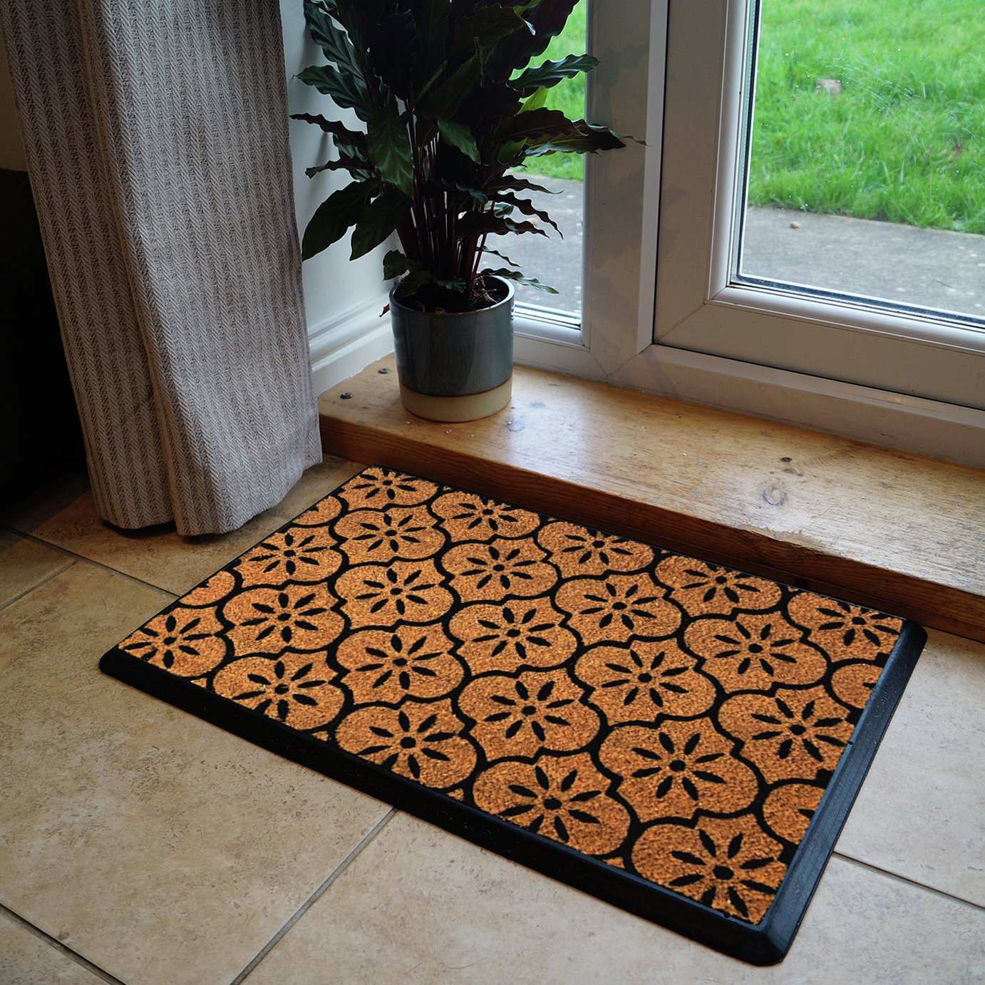 Mighty Mats Rubber Tray Black Geo Cut Pile Doormat - 40x60cm