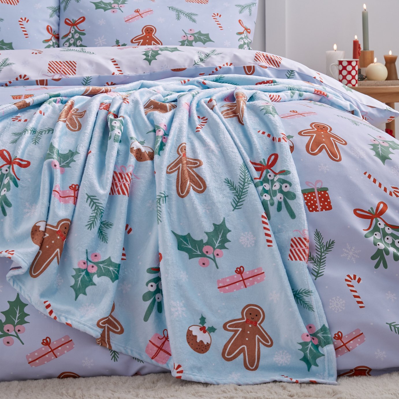 Catherine Lansfield Gingerbread Fleece Throw - 130x170cm