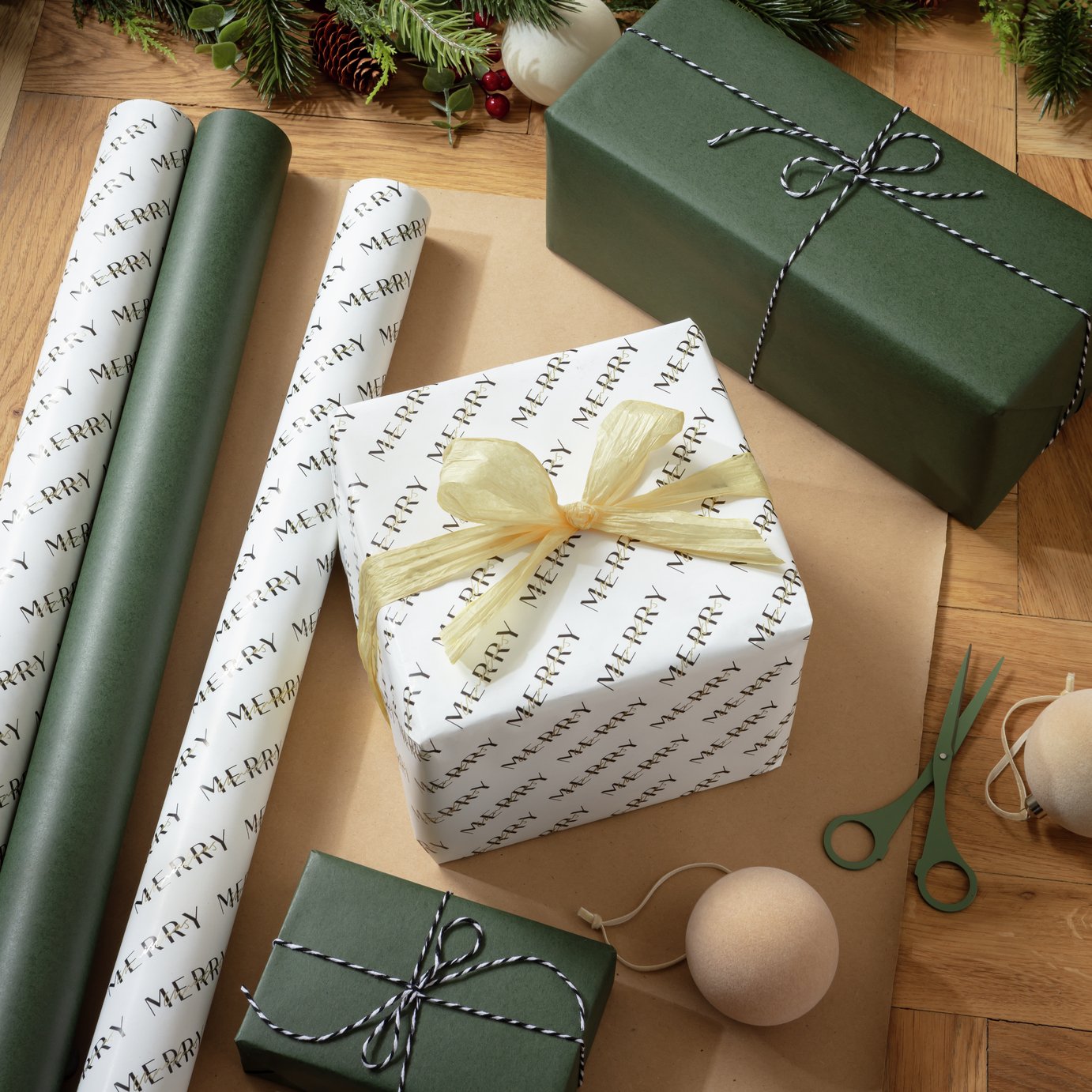 Argos Home 3 Rolls Merry Christmas Wrapping Paper With 6 Tag