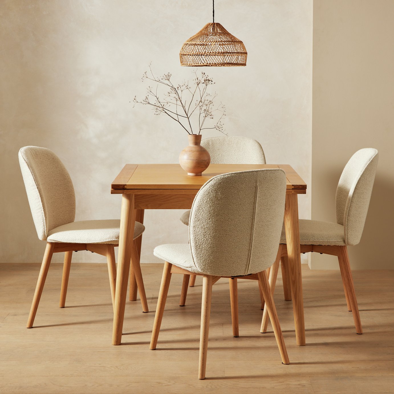 Habitat Lincoln Extending Oak Dining Table & 4 Cream Chairs
