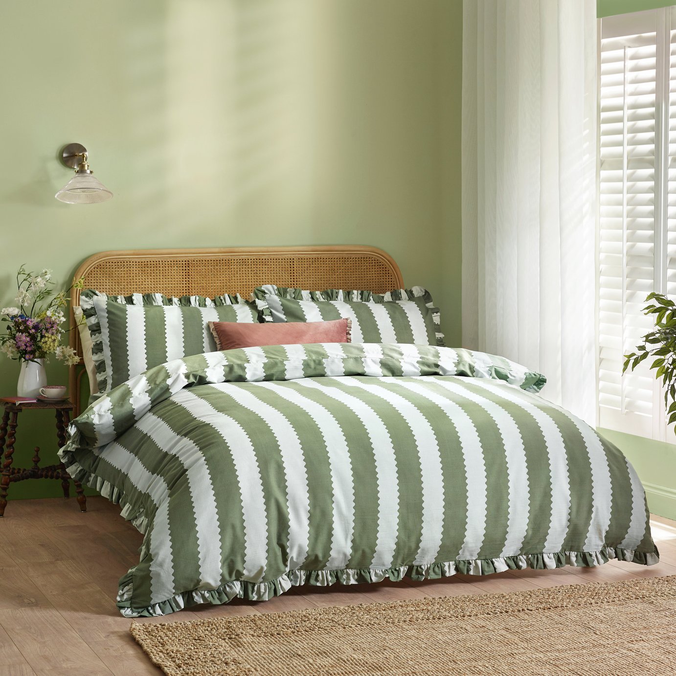 Wylder Birdie Stripe Ruffle Green Bedding Set