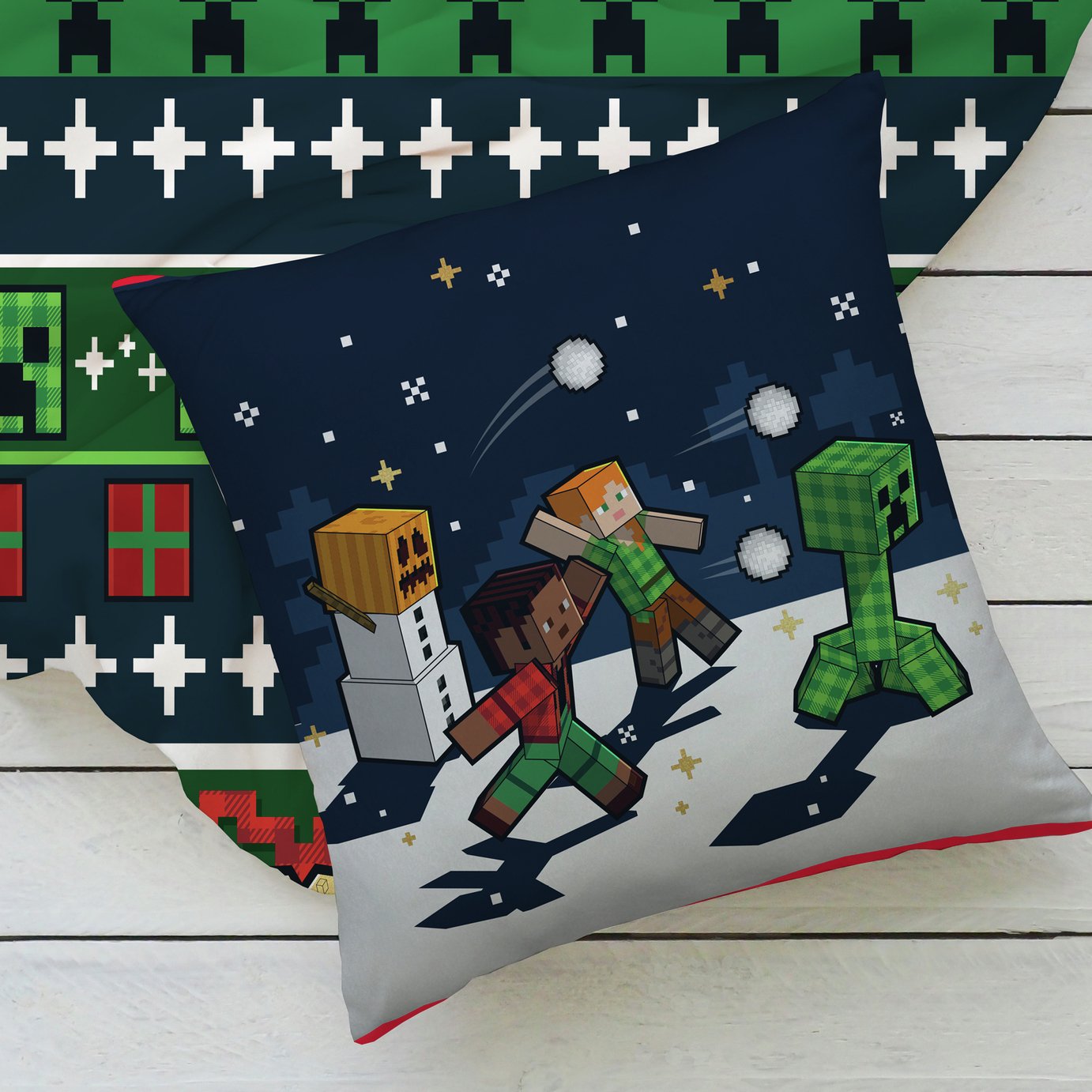 Minecraft Christmas Snowy Square Cushion - 40x40cm