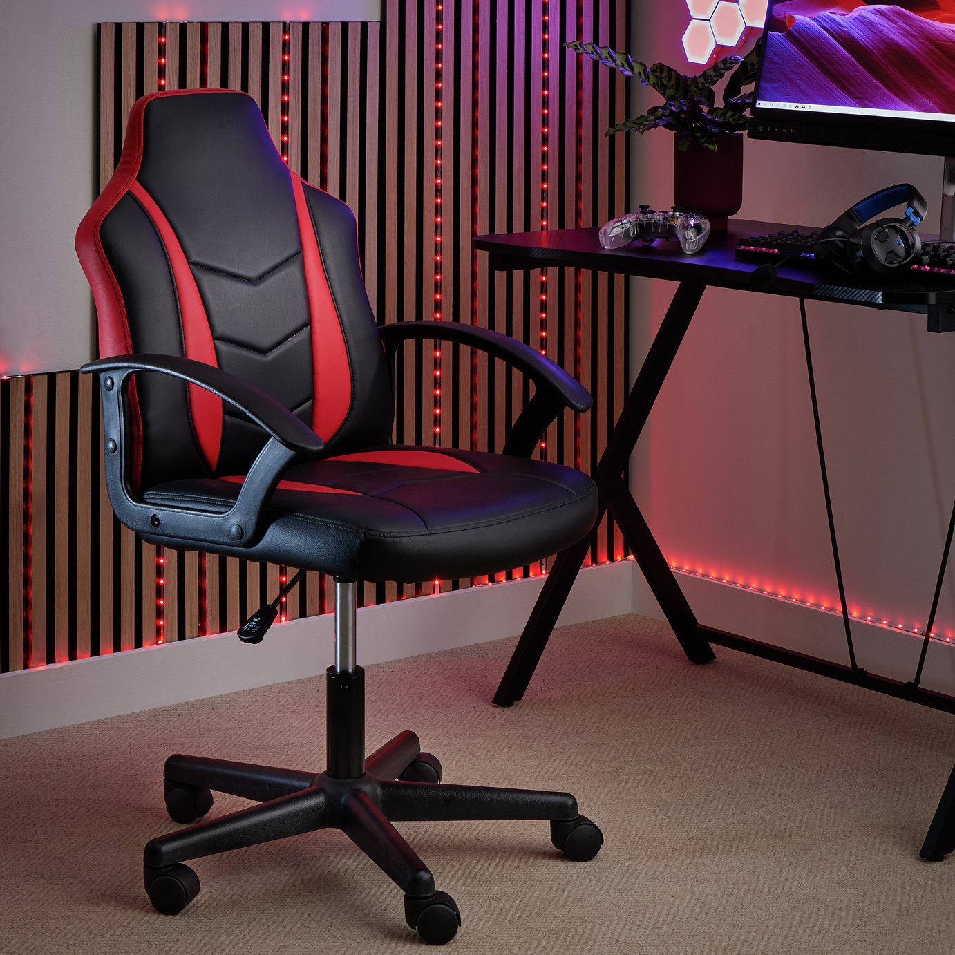Argos Home Faux Leather Gaming Chair