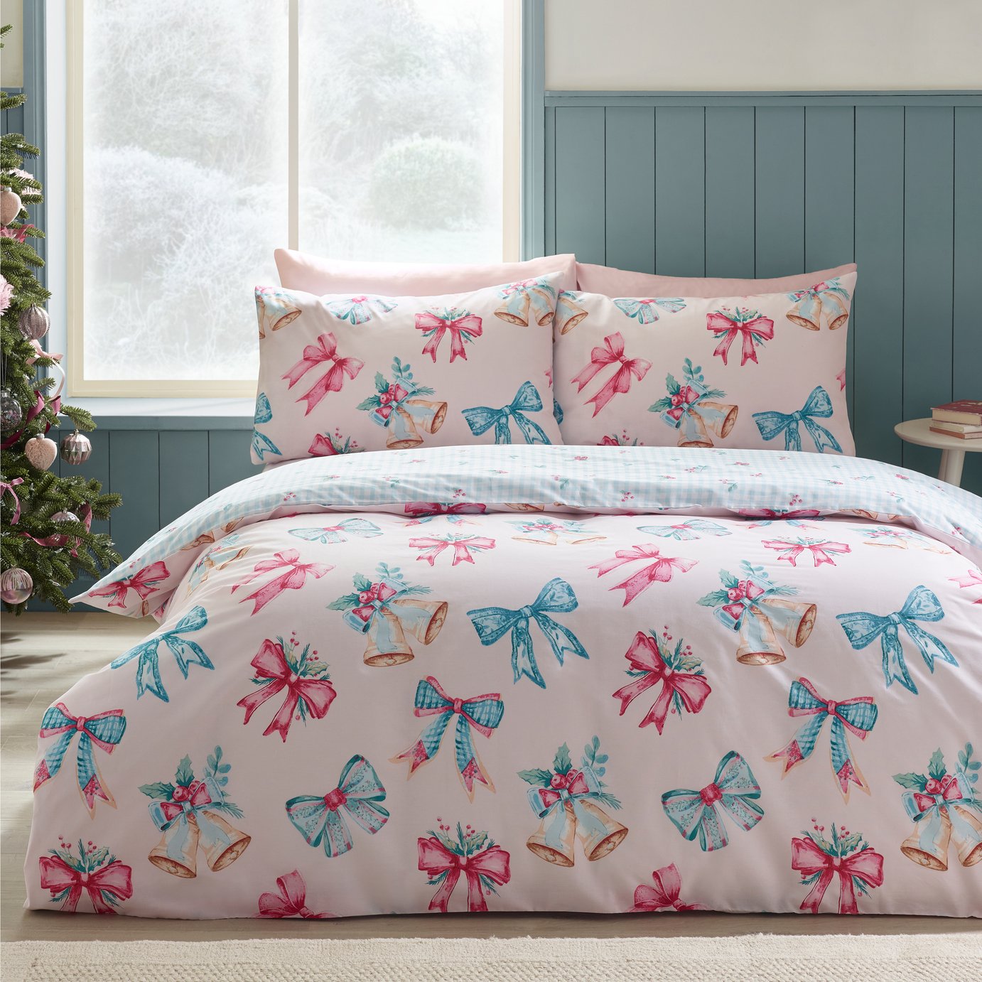 Catherine Lansfield Christmas Bows and Bells Bedding Set