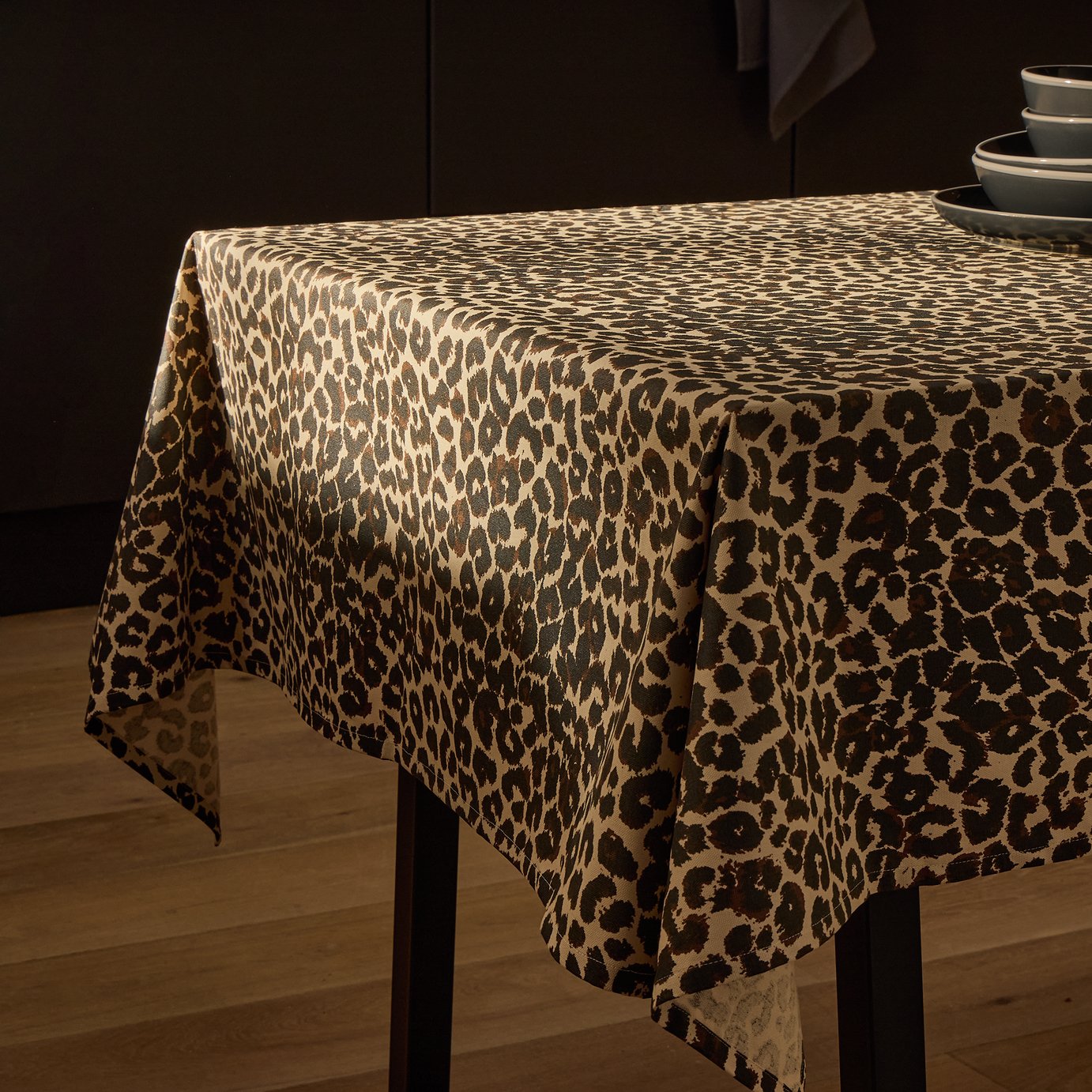 Argos Home Wipe Clean Table Cloth - Leopard Print