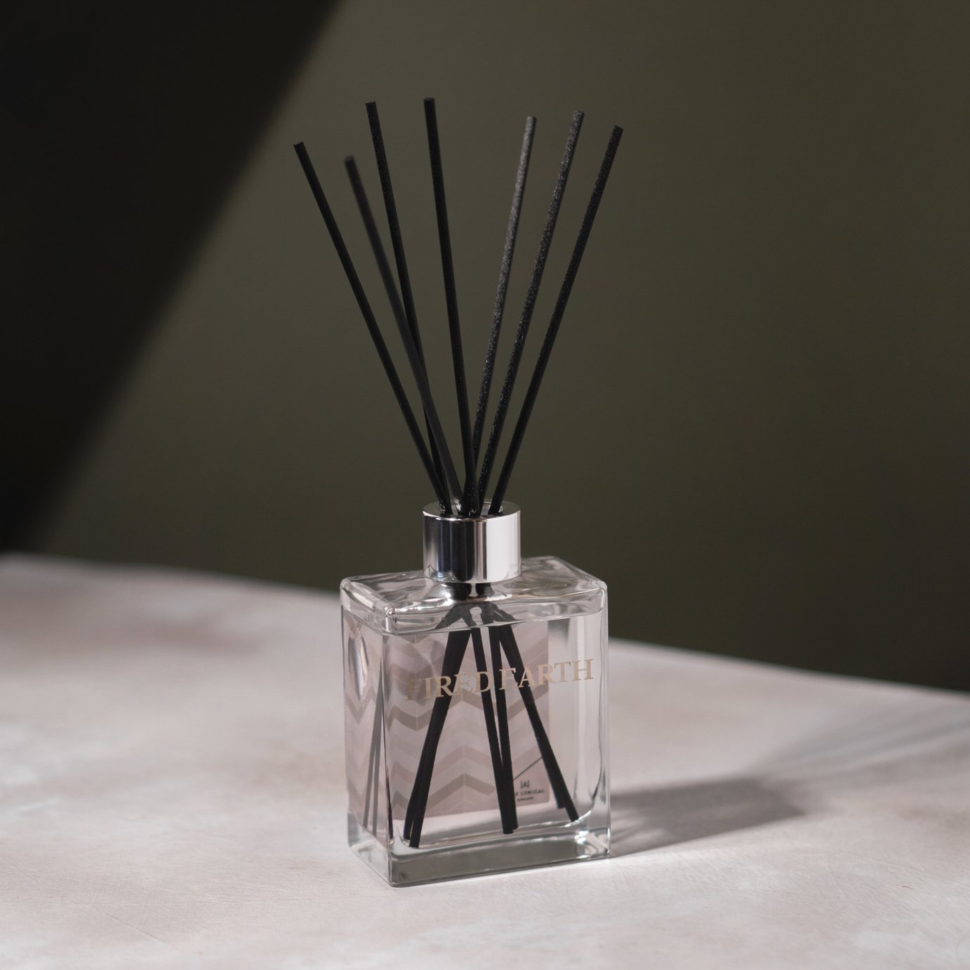 Fired Earth 180ml Reed Diffuser - Darjeeling & Damask Rose