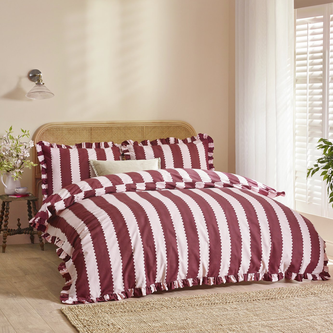 Wylder Birdie Stripe Ruffle Burgundy Bedding Set -Double