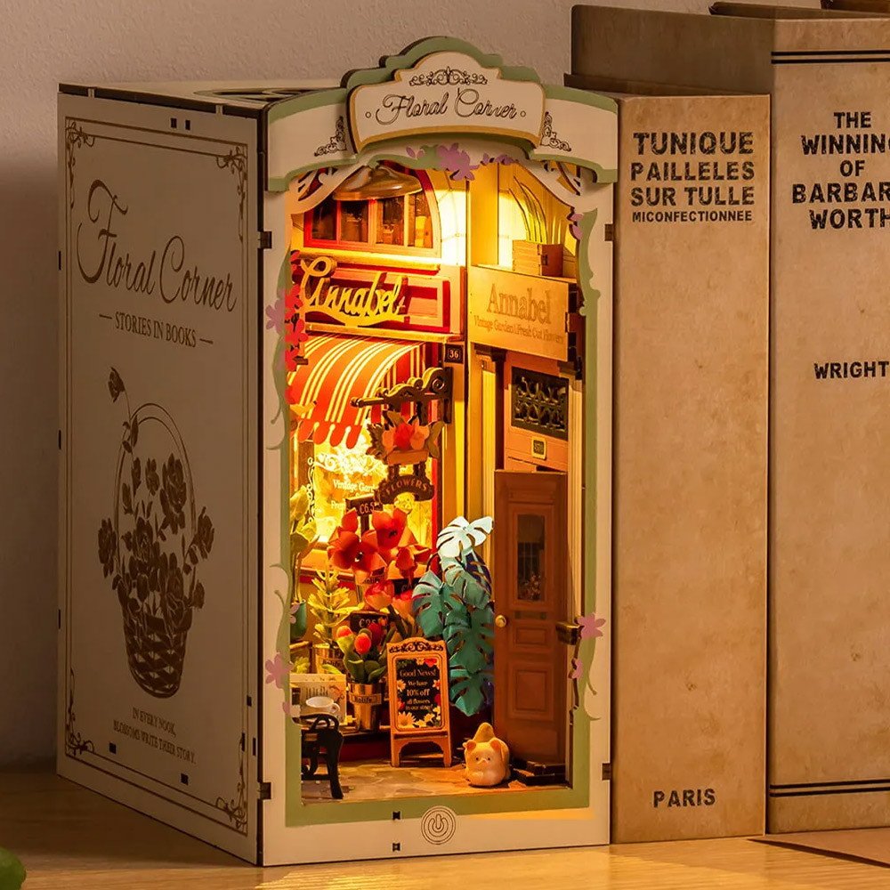 Menkind Floral Corner Book Nook Construction Kit