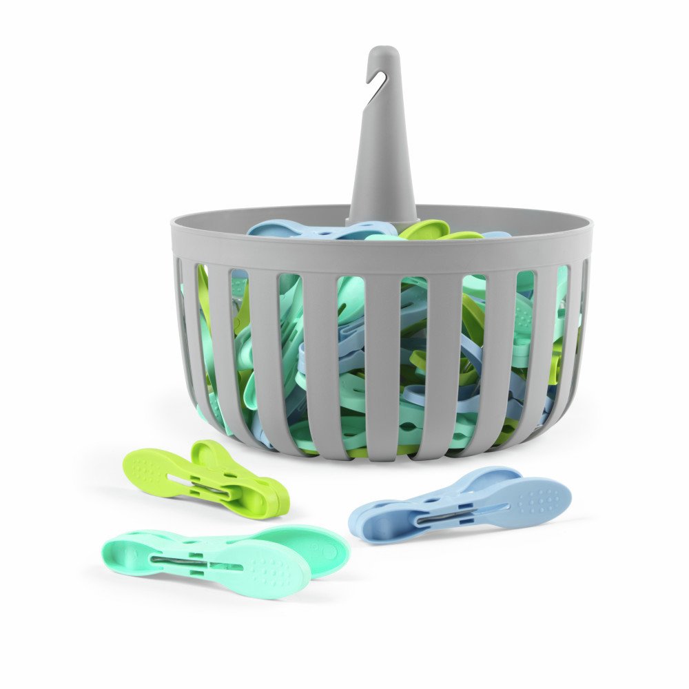 Beldray Set of 30 Easy Grip Pegs and Basket