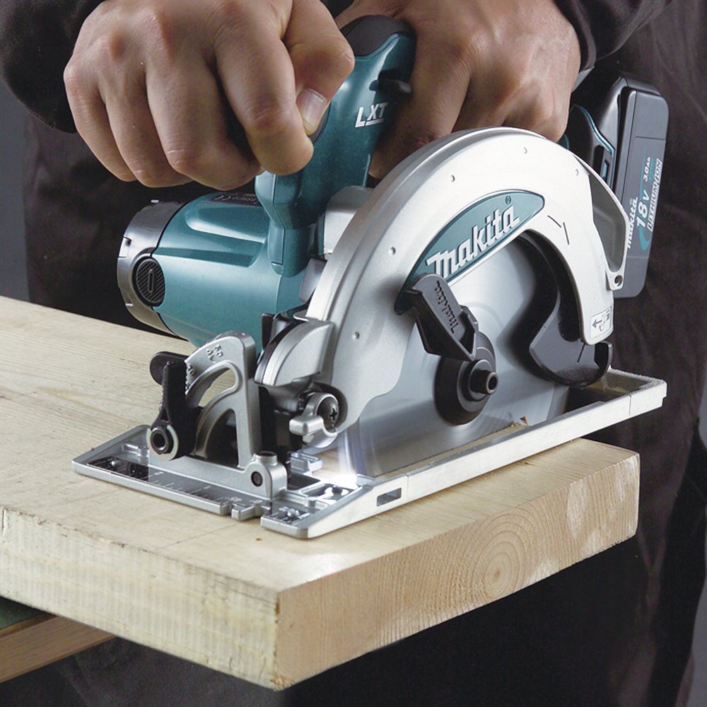 Makita 165mm Lightweight Cordless Circular Saw - 18V