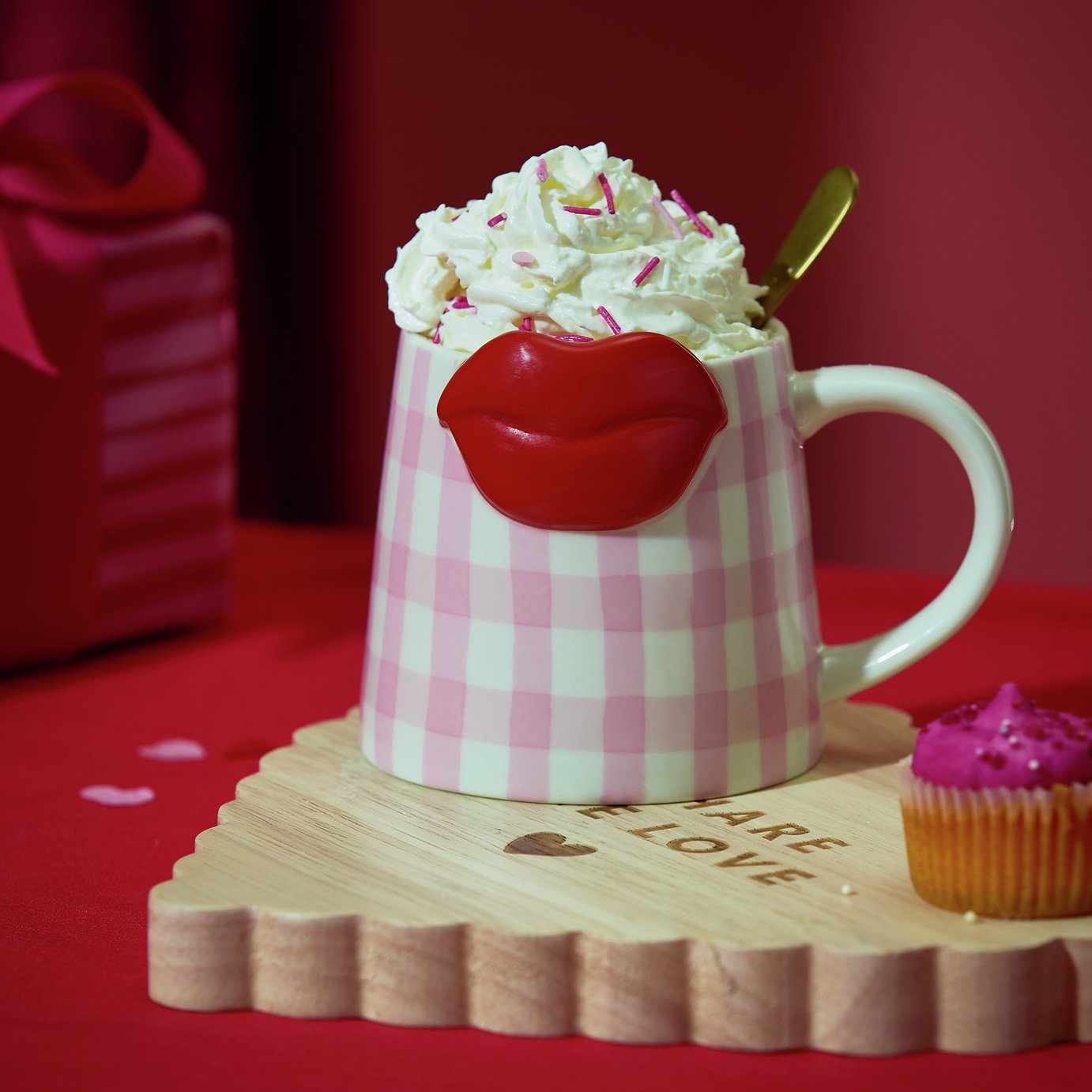 Argos Home Gingham Pattern Lips Mug