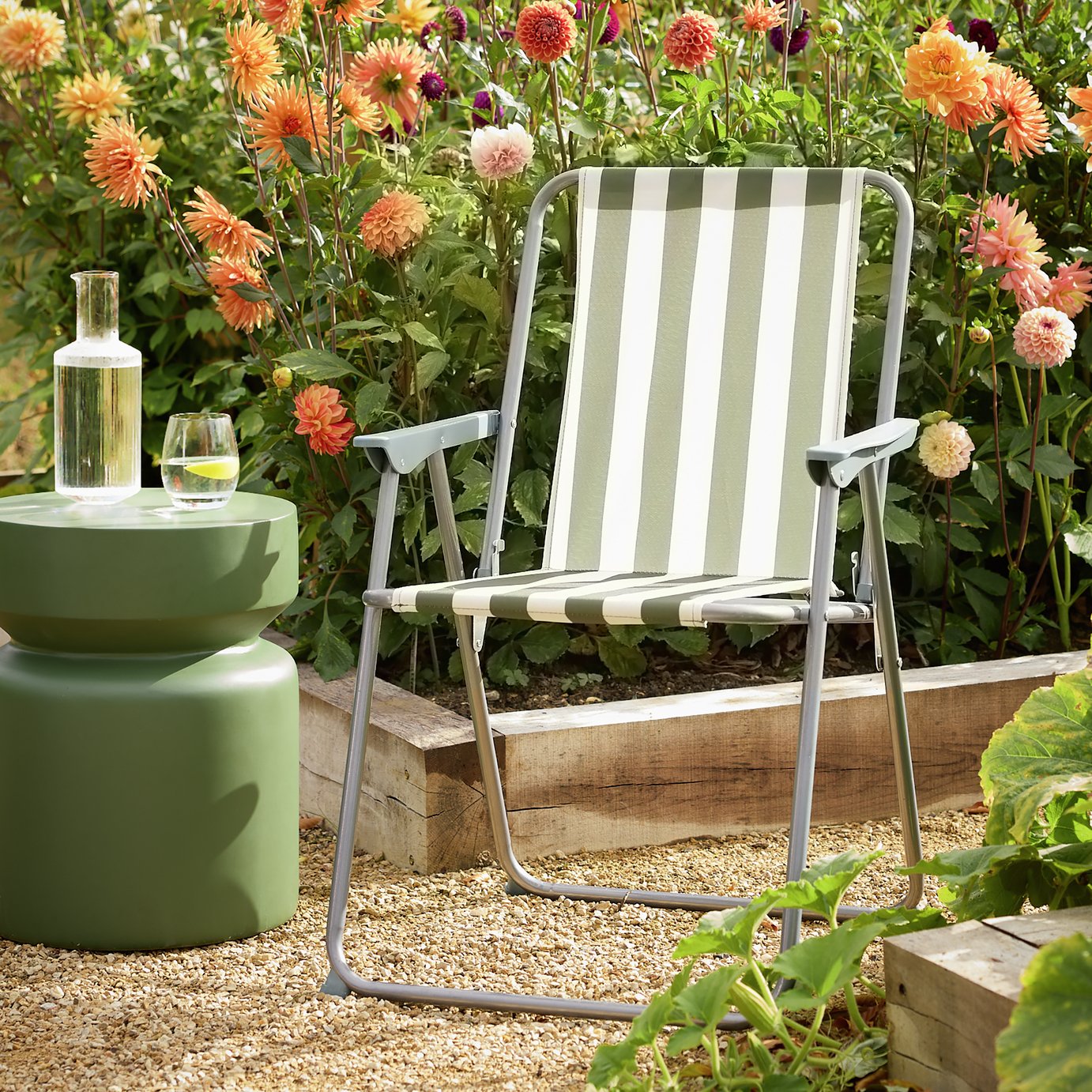 Argos Home Folding Metal Garden Chair - Green and White