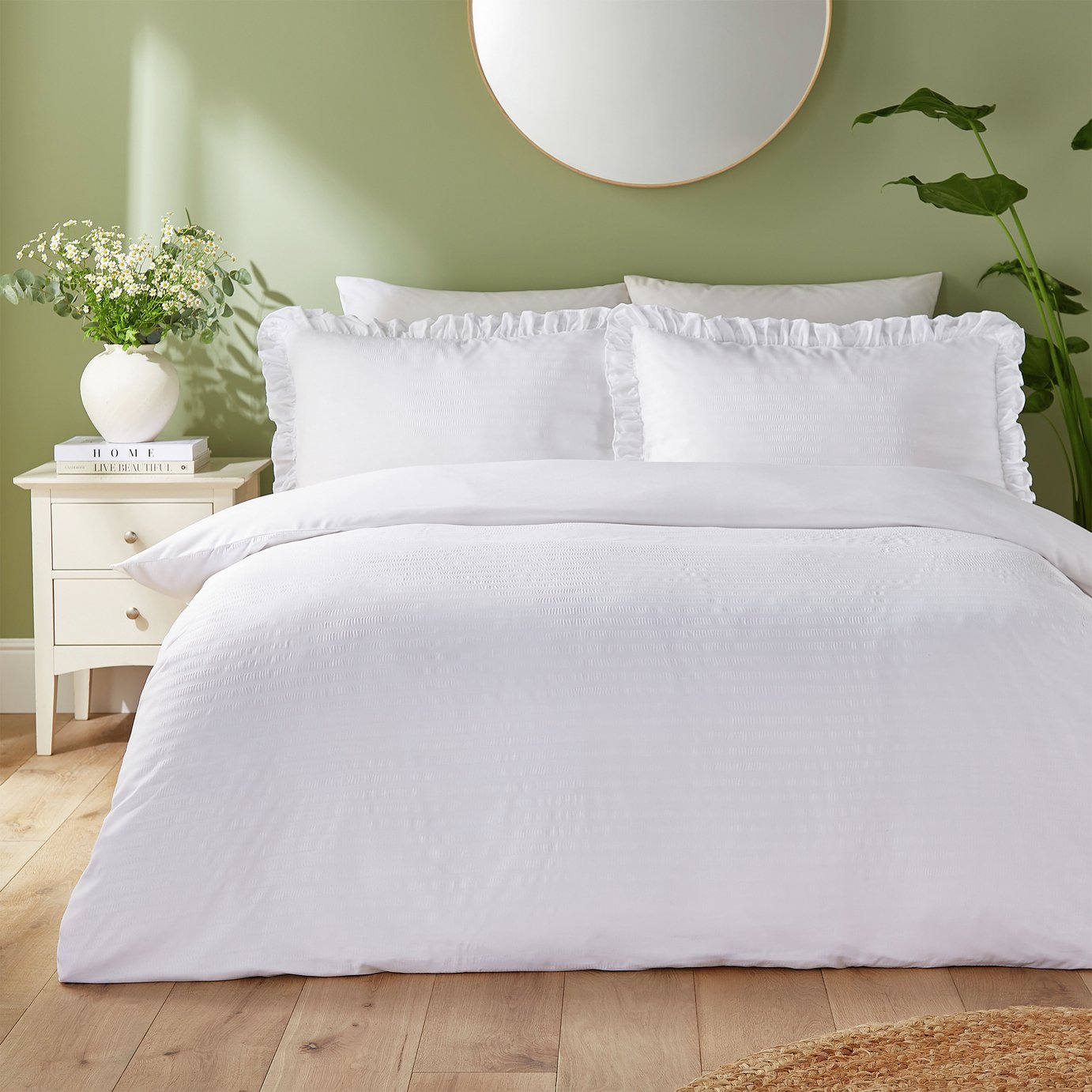 Silentnight Seersucker Frill White Bedding Set - Superking