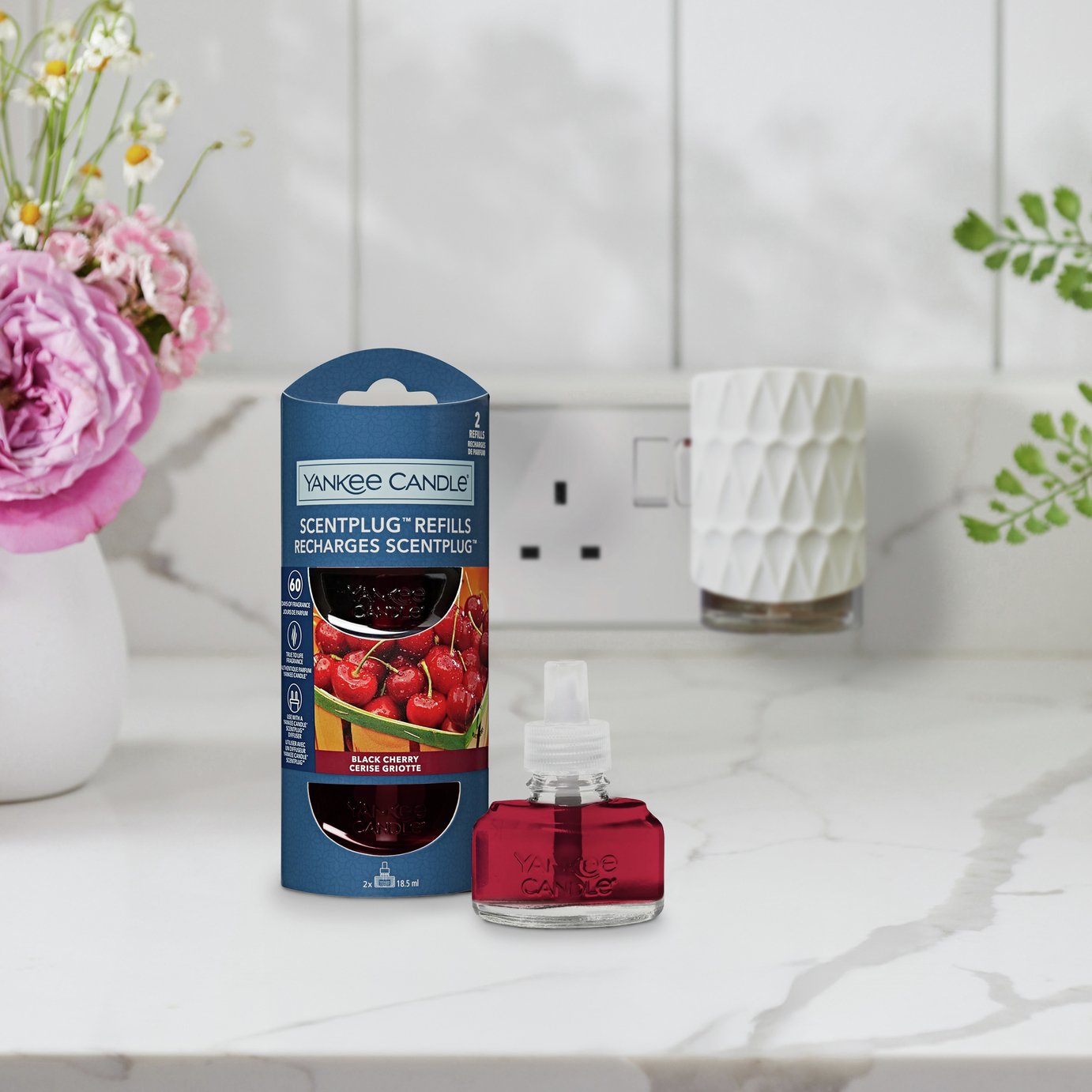 Yankee Candle 2 x 18ml Plug In Diffuser Refill-Black Cherry
