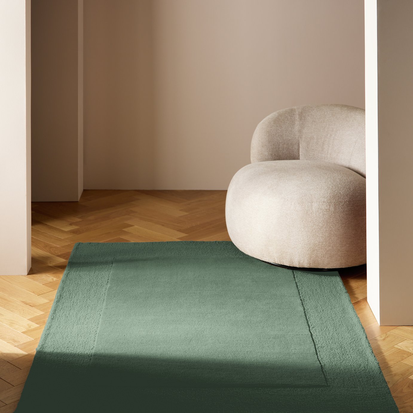 Habitat Simple Border Green Wool Cut Pile Rug - 160x230cm