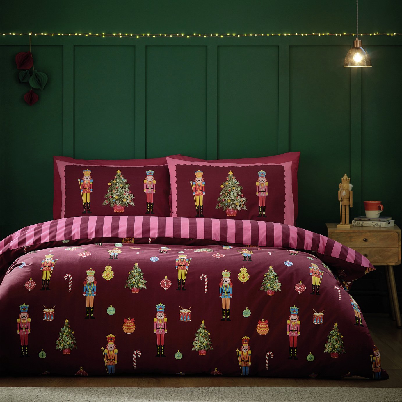 Catherine Lansfield Xmas Nutcracker Stripe Berry Bedding Set