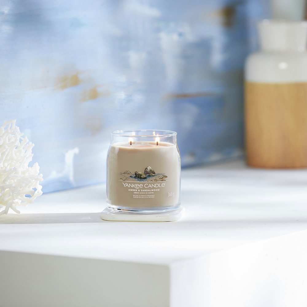 Yankee Candle Medium Scented Candle - Amber & Sandalwood