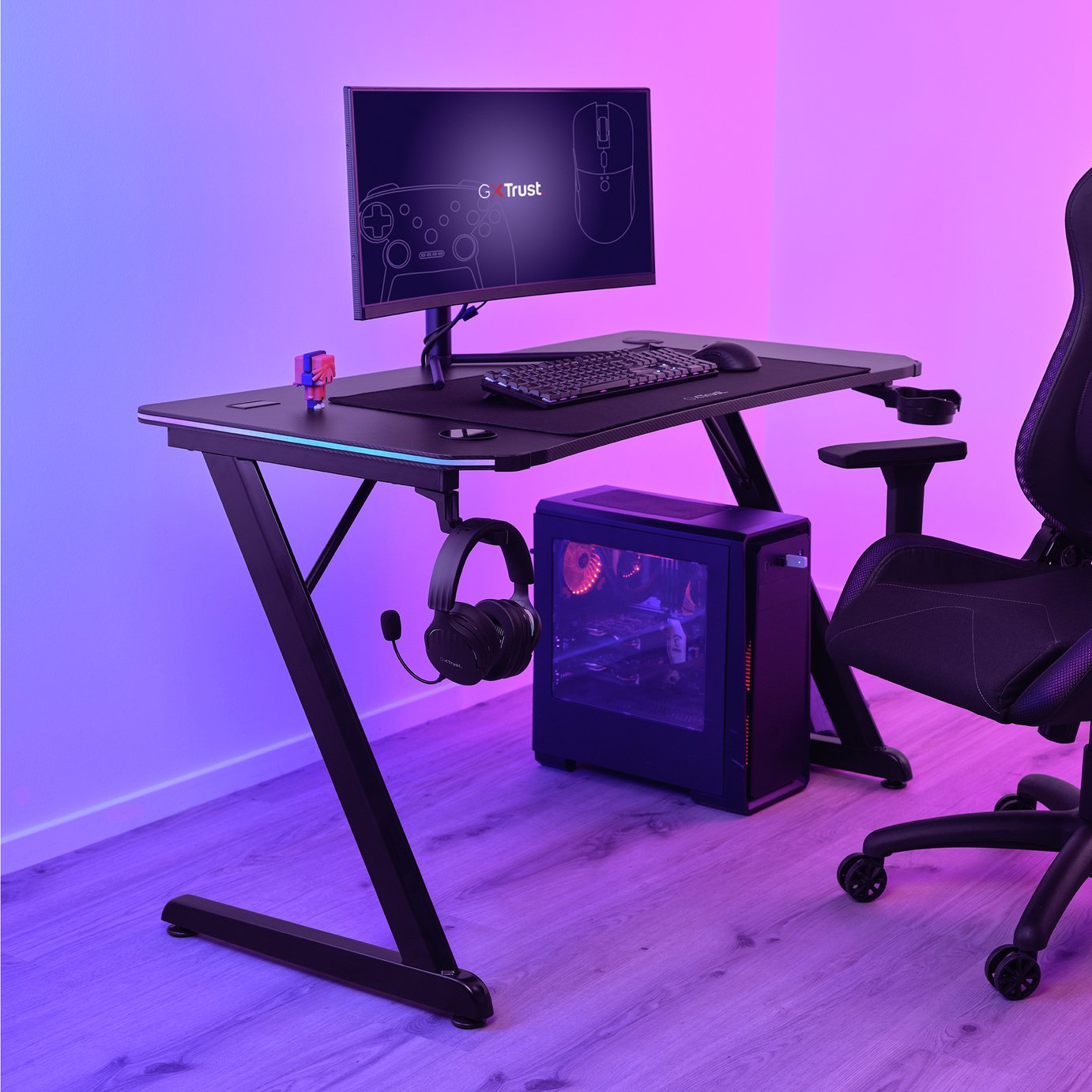 Trust Luminus Pro RGB Gaming Desk - Black