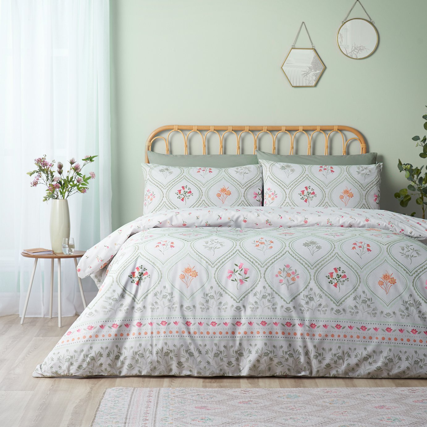 Catherine Lansfield Cameo Floral Green Bedding Set