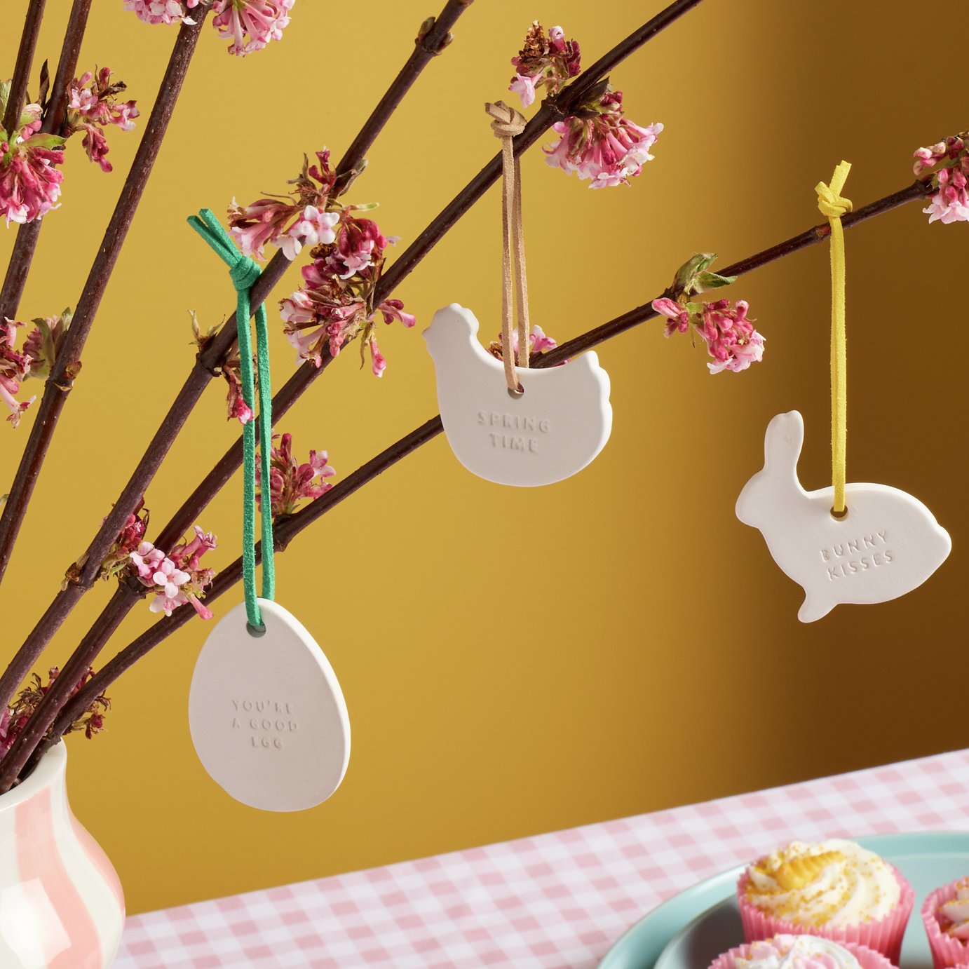 Argos Home 3 Mini Hanging Ceramic Keepsakes