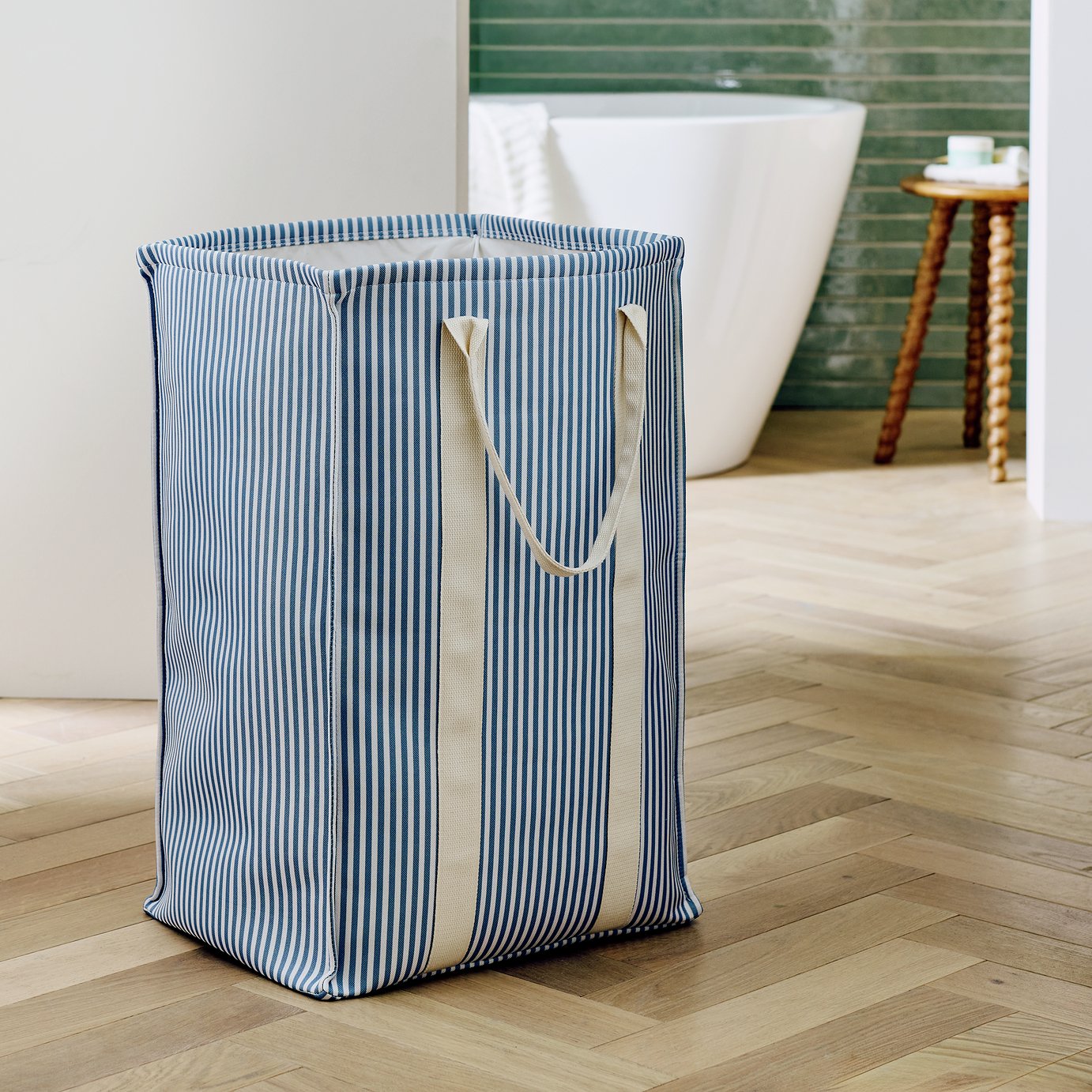Argos Home 70L Collapsible Coastal Stripe Laundry Bag with Handles-Blue & White