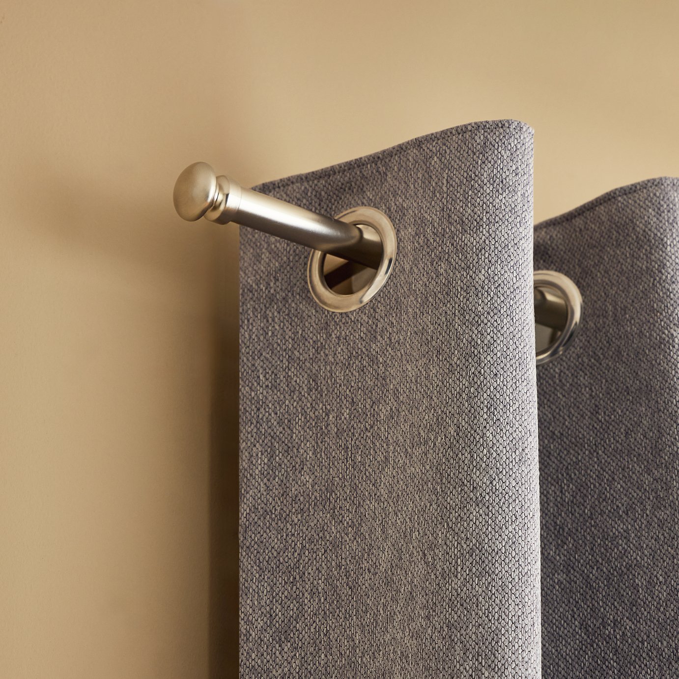 Argos Home Extendable Metal Cap Nickel Curtain Pole - 165 - 300cm