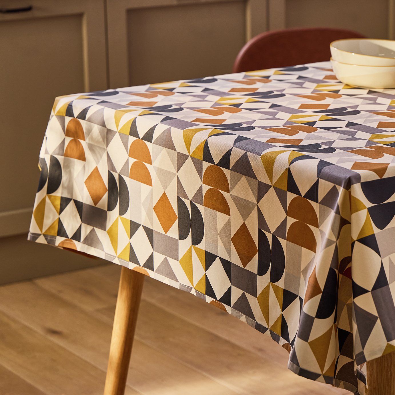 Argos Home Geo Wipe Clean Tablecloth - Multicoloured