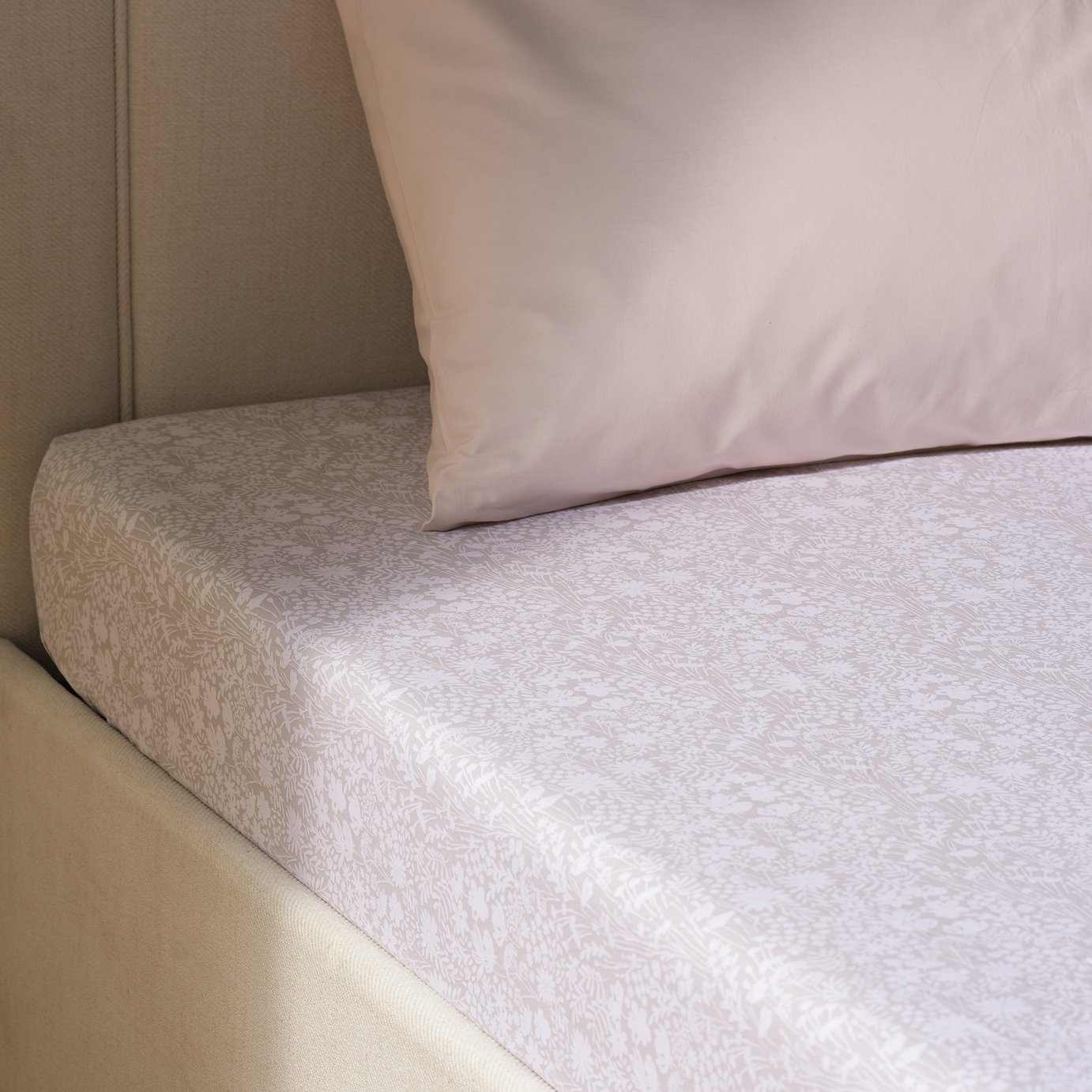 Argos Home Cotton Ditsy Floral Print Fitted Sheet - Double
