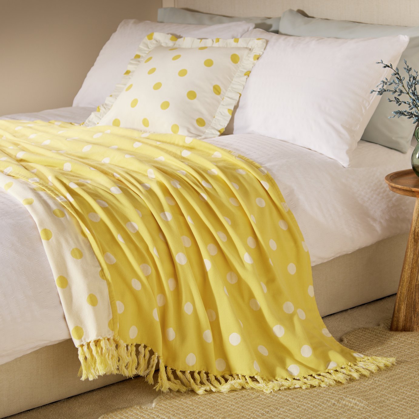 Argos Home Polka Dot Woven Throw - 150x125cm