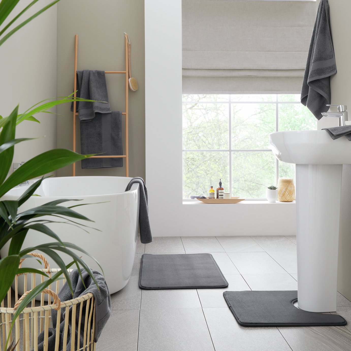 Catherine Lansfield Anti Bacterial Hand Towel