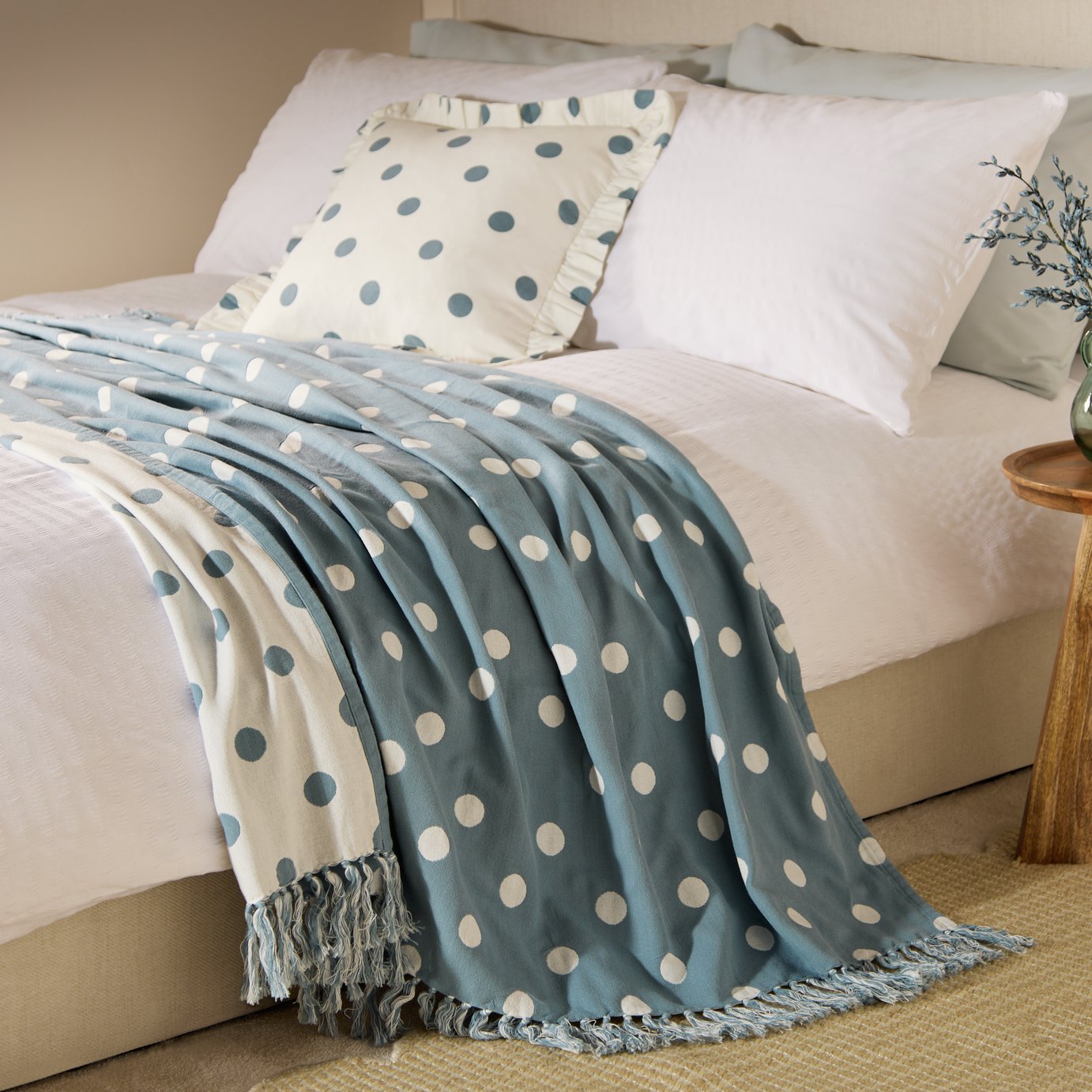 Argos Home Polka Dot Woven Throw - 150x125cm